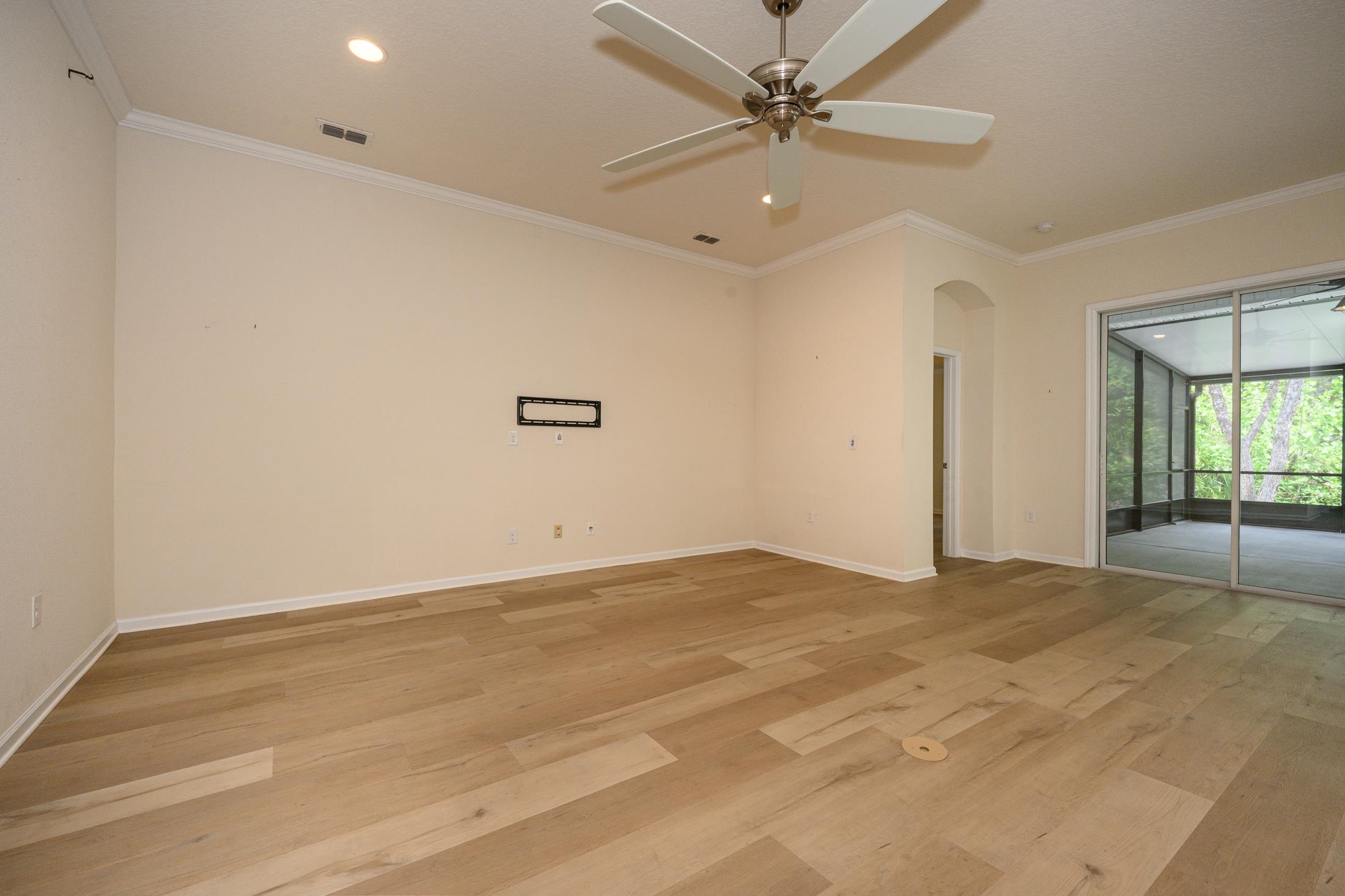 Image 8 of 77 For 772 Pullman Cir