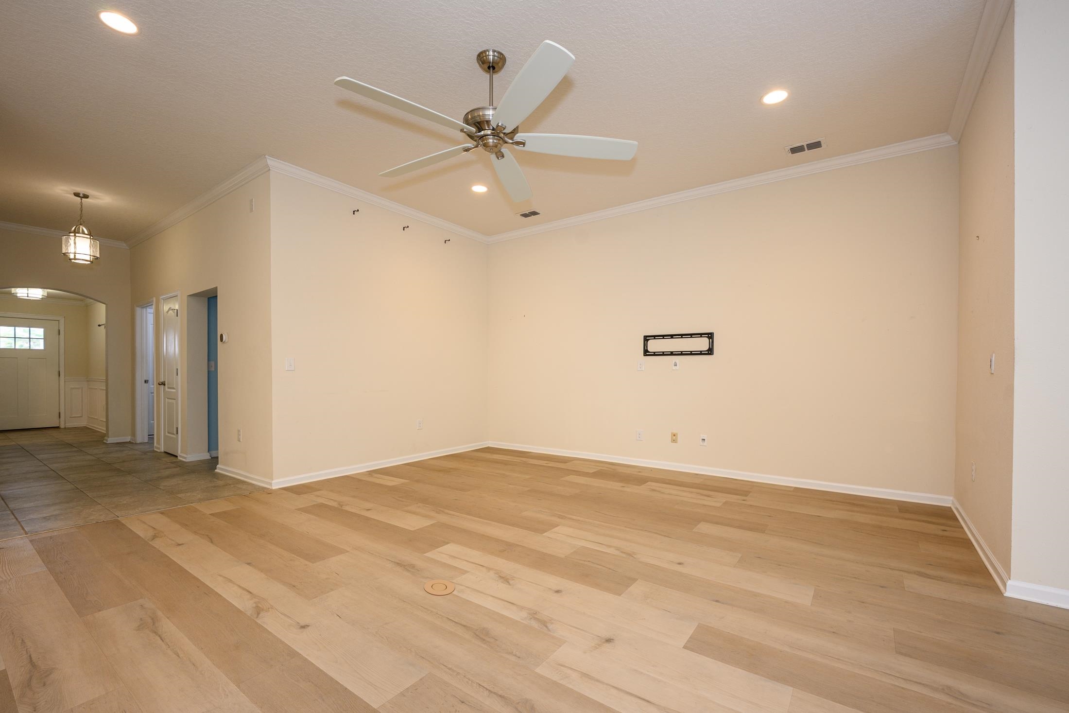 Image 9 of 77 For 772 Pullman Cir