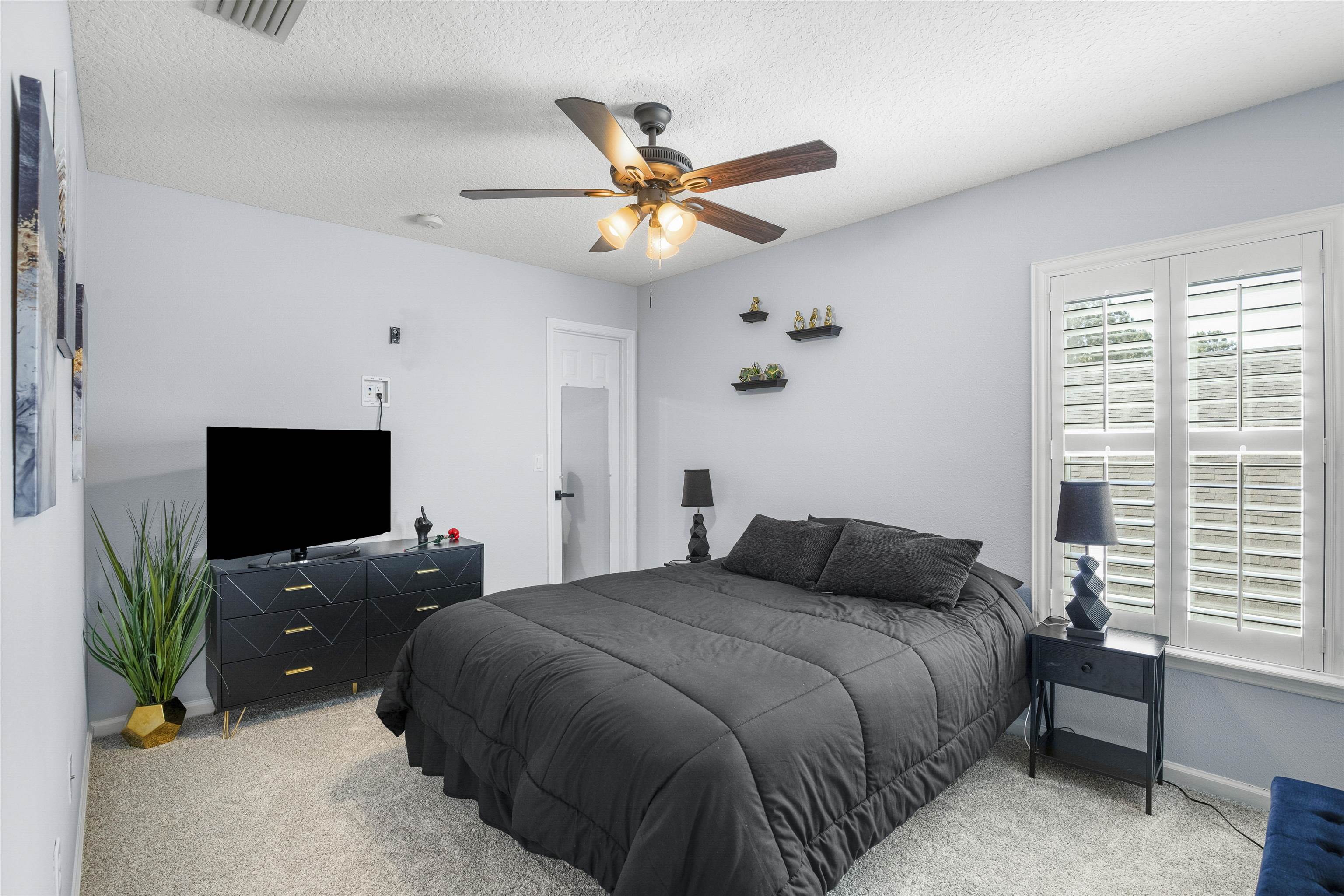 Image 28 of 62 For 3020 Atherley Rd