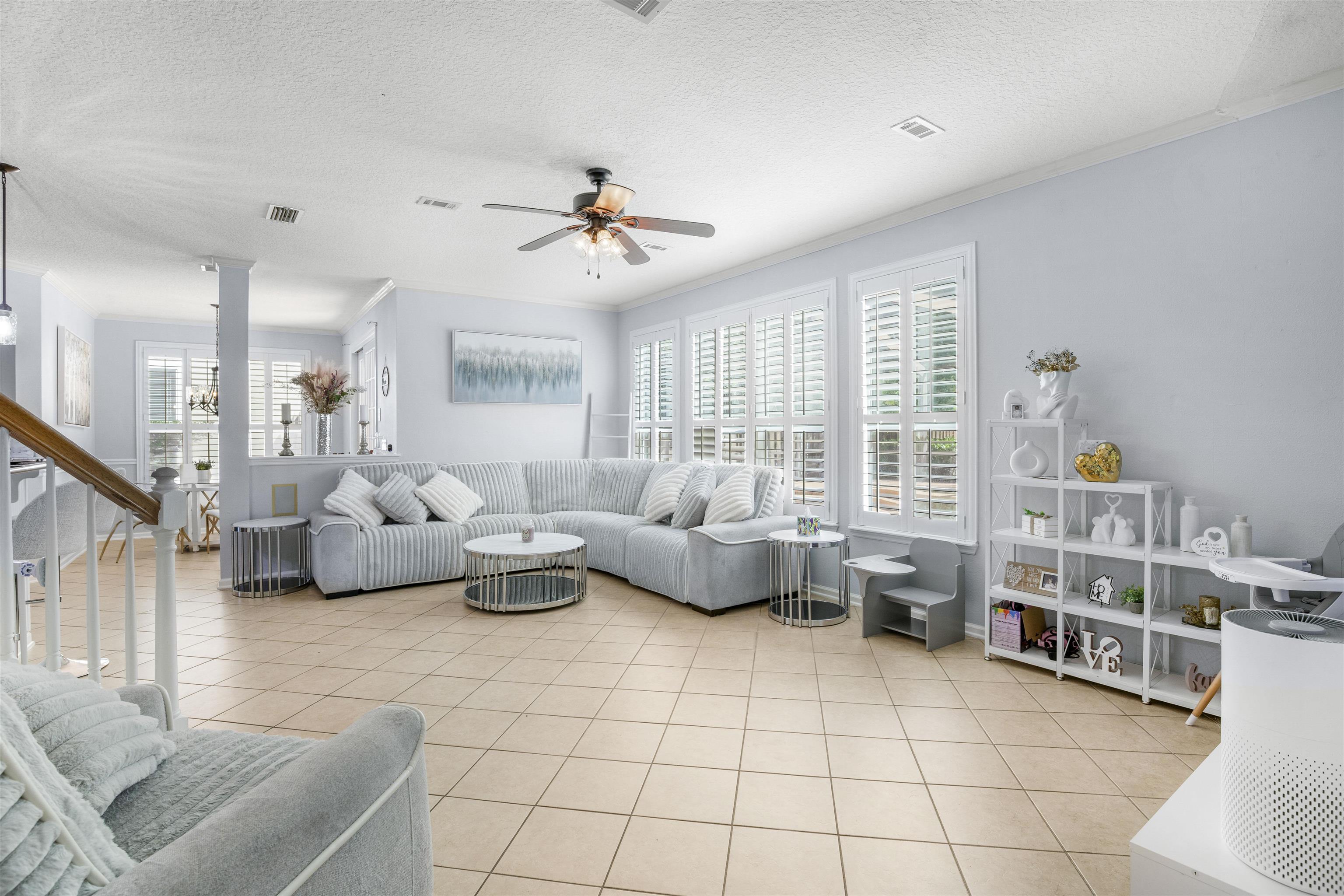 Image 3 of 62 For 3020 Atherley Rd