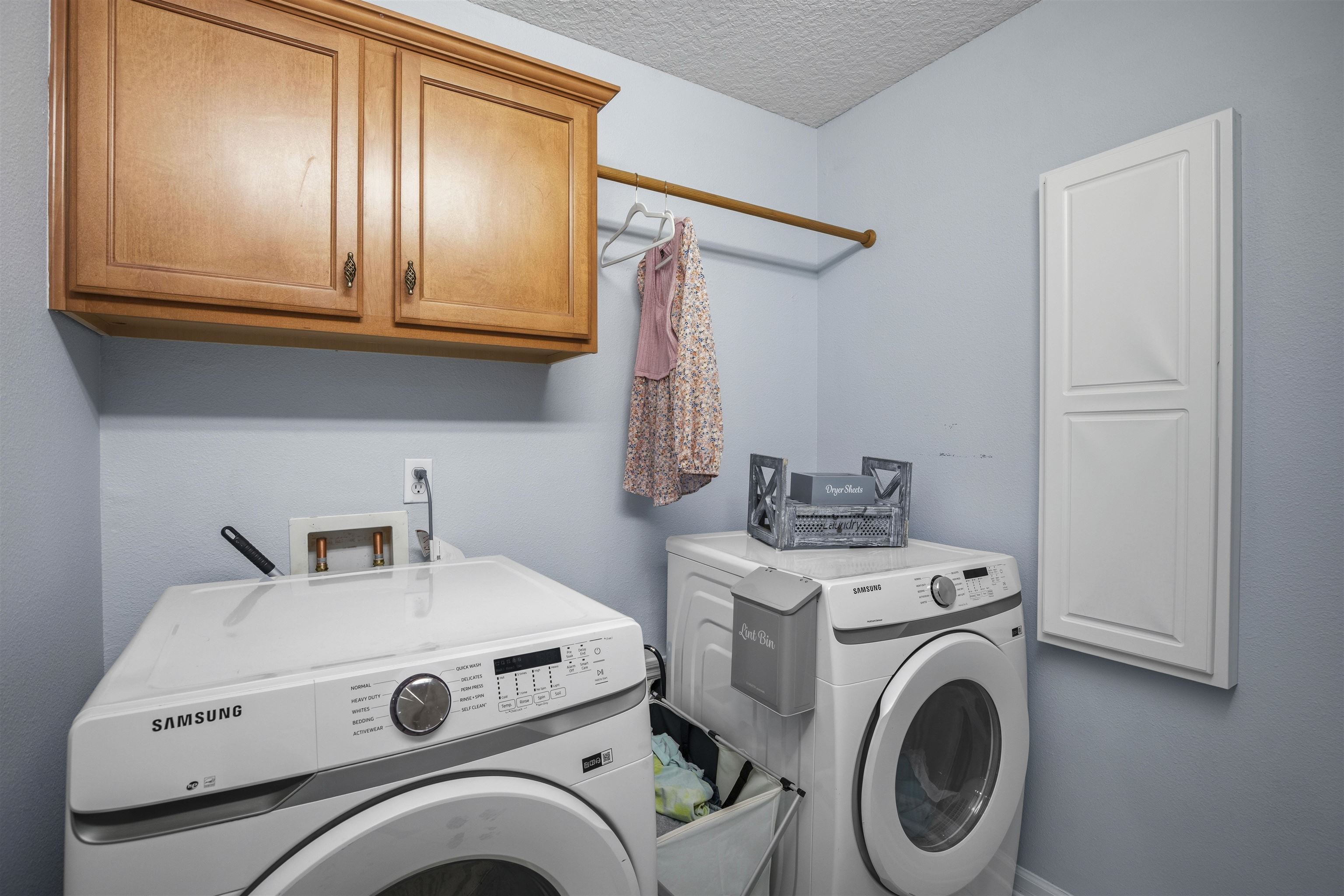 Image 47 of 62 For 3020 Atherley Rd