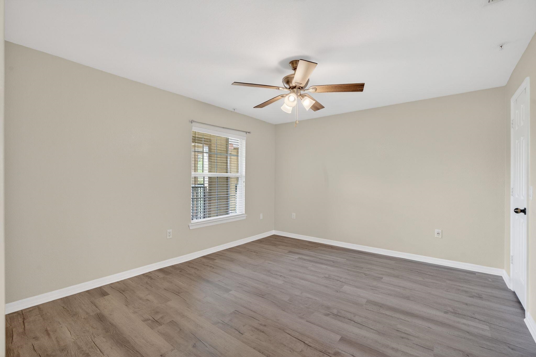 Image 29 of 78 For 7800 Point Meadows Dr  1338