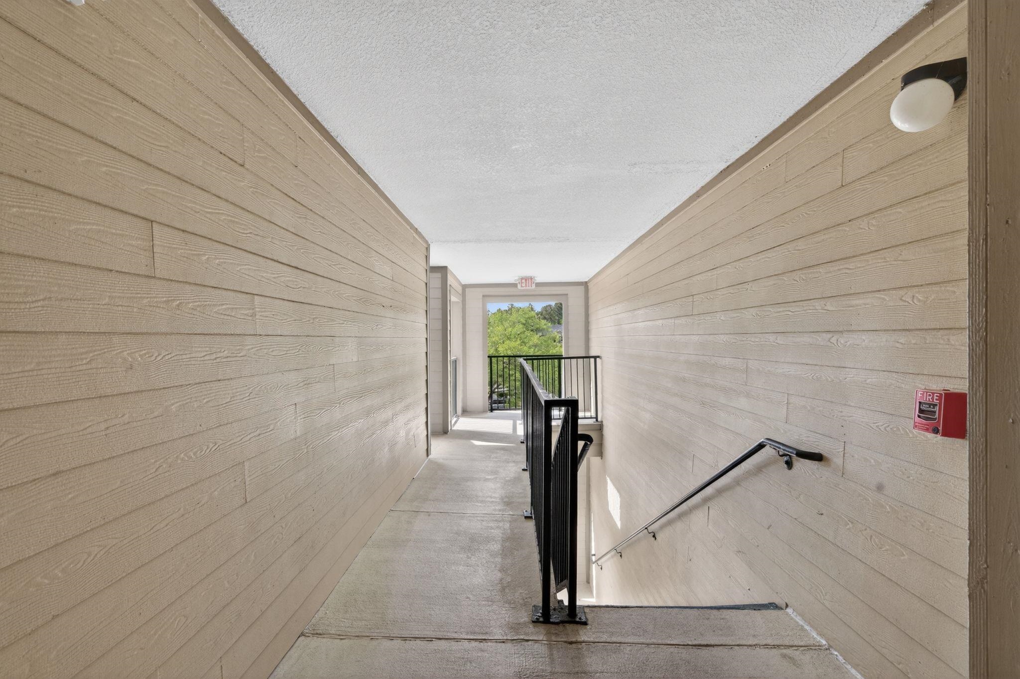 Image 8 of 78 For 7800 Point Meadows Dr  1338