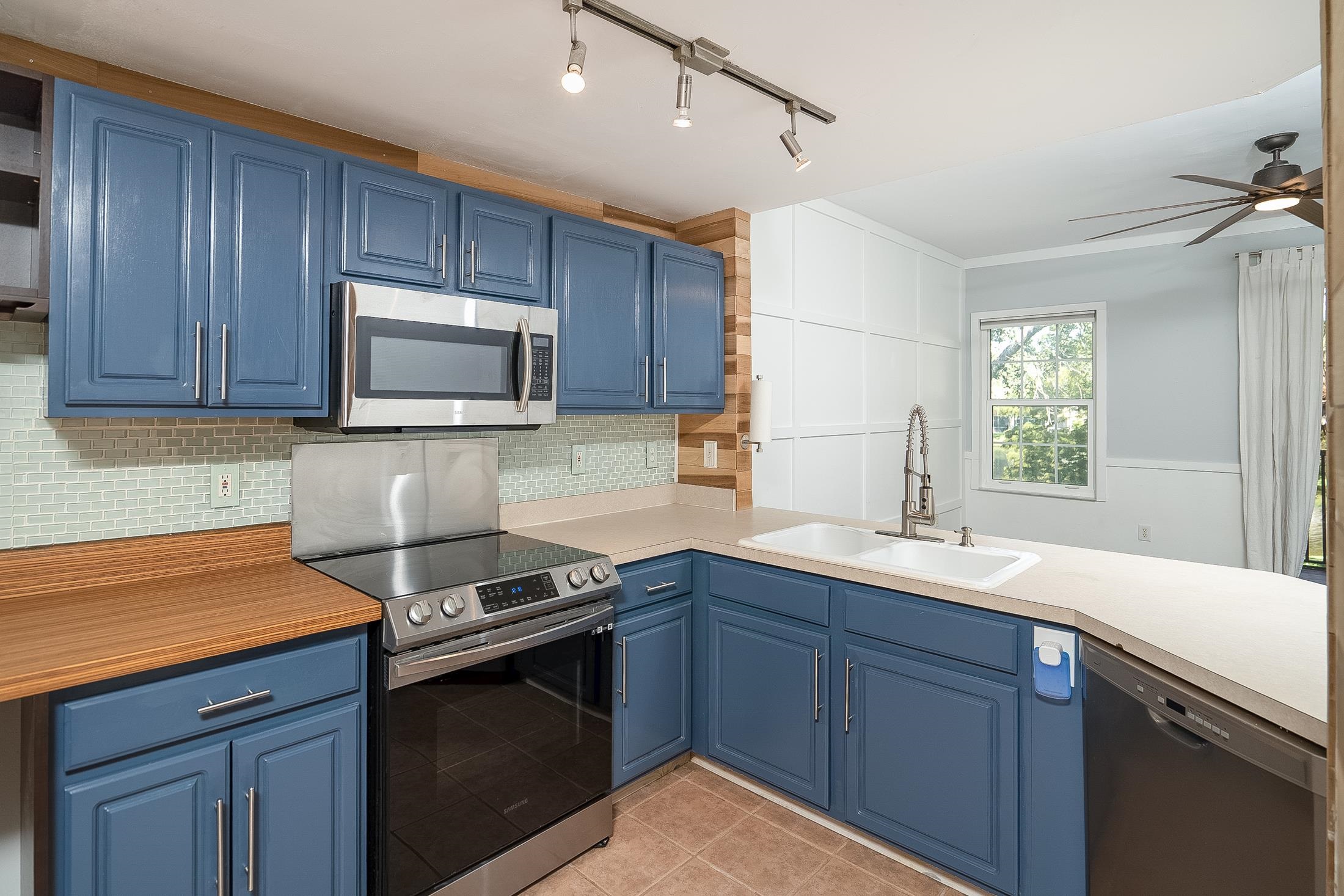 Image 11 of 58 For 1005 Bella Vista Blvd  133 W-atta