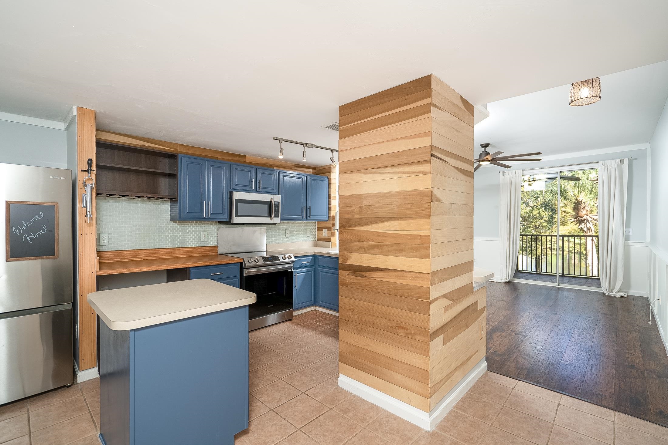 Image 6 of 58 For 1005 Bella Vista Blvd  133 W-atta