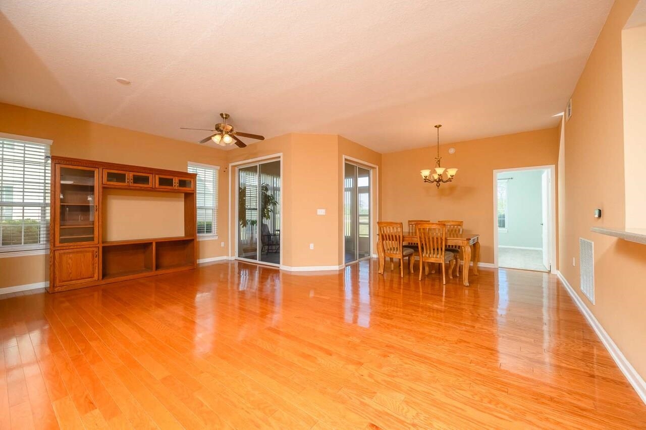 Image 15 of 47 For 1700 Prestwick Pl