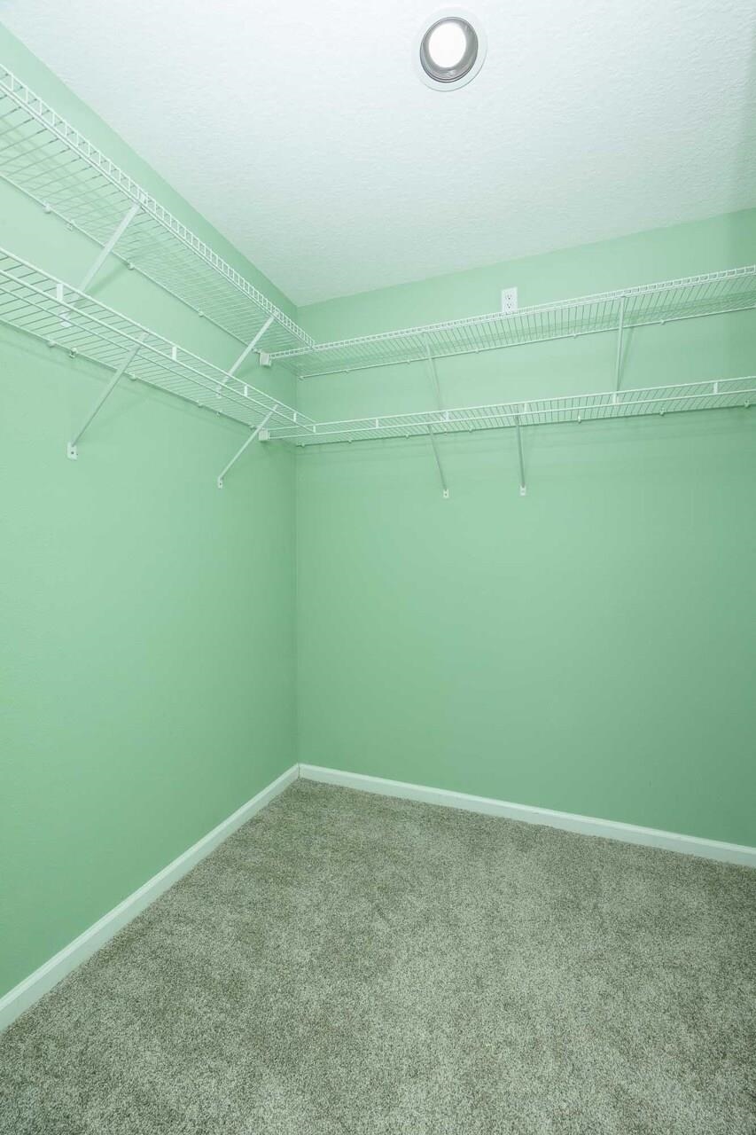 Image 32 of 47 For 1700 Prestwick Pl
