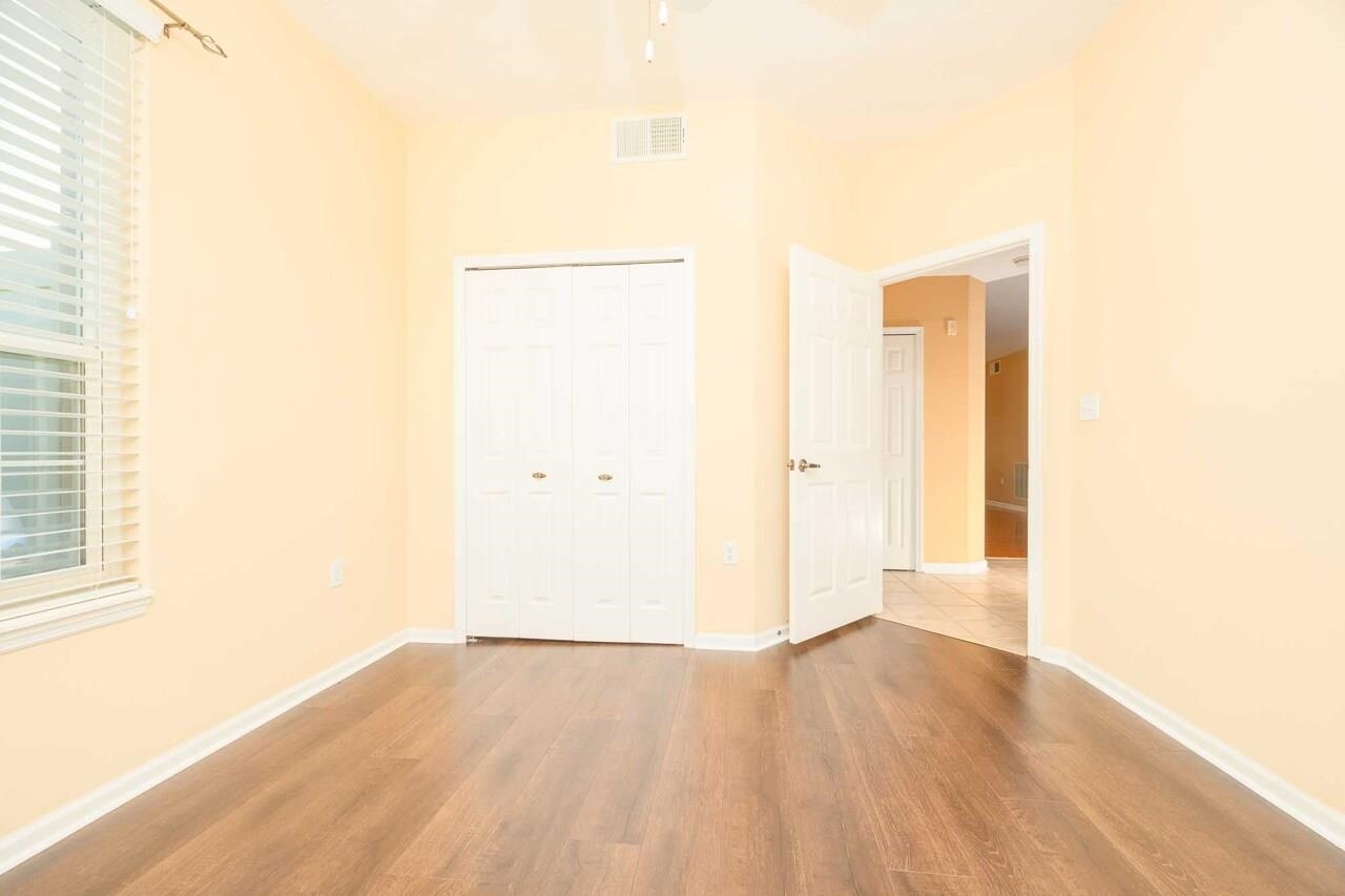Image 38 of 47 For 1700 Prestwick Pl