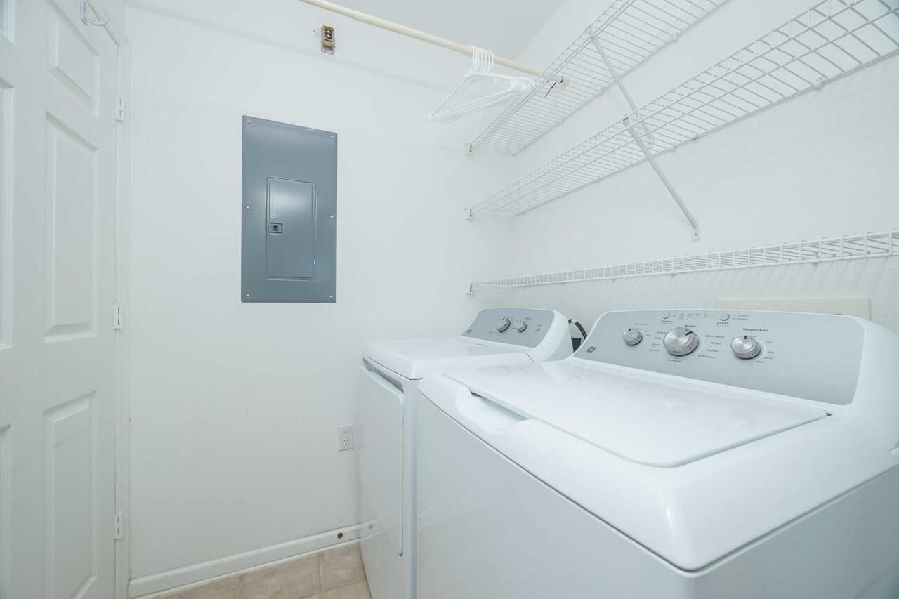 Image 39 of 47 For 1700 Prestwick Pl