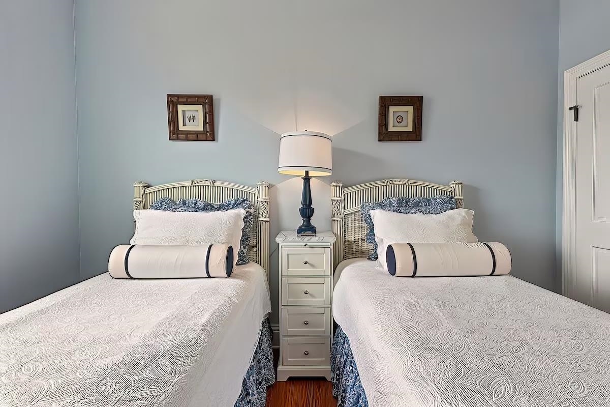 Image 26 of 41 For 172 Cordova St  4&13u