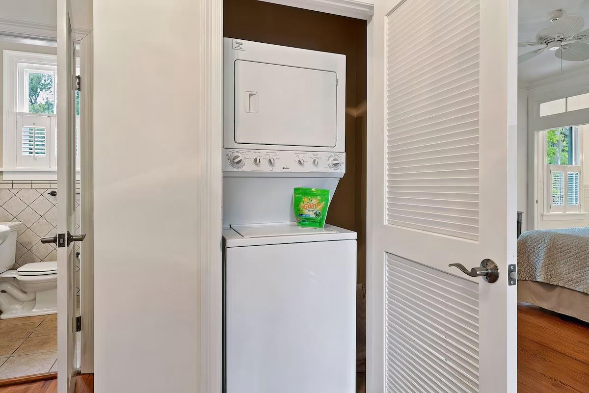 Image 33 of 41 For 172 Cordova St  4&13u