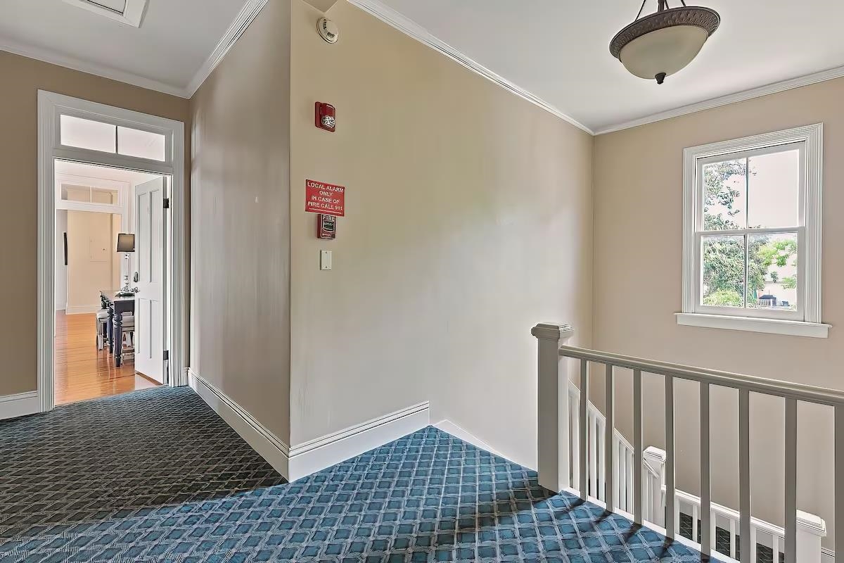 Image 37 of 41 For 172 Cordova St  4&13u