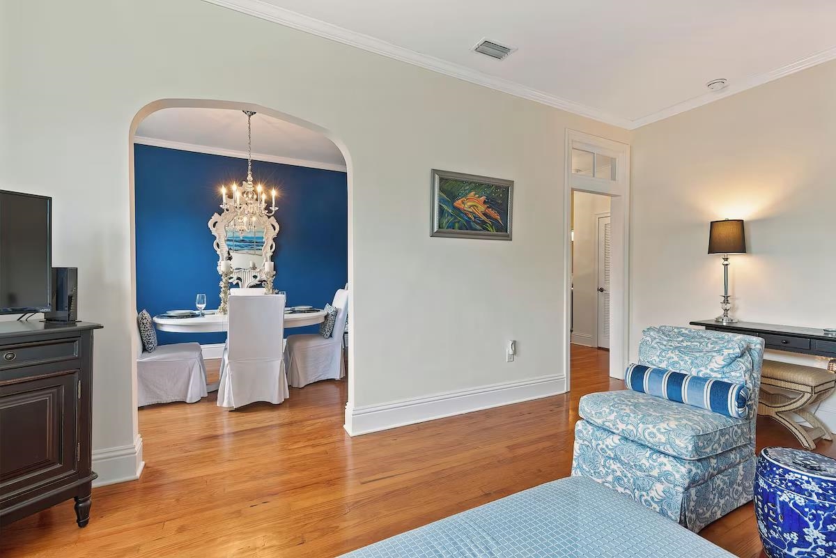 Image 4 of 41 For 172 Cordova St  4&13u