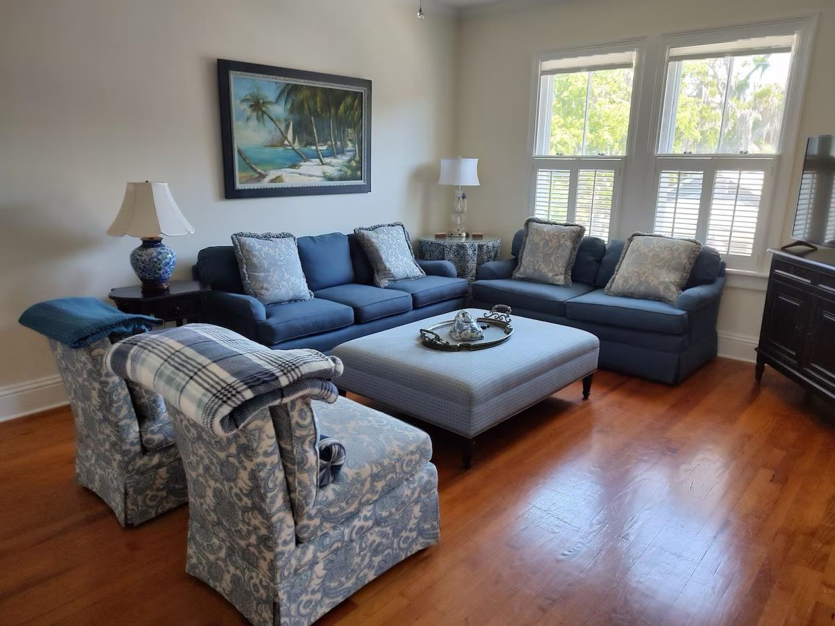 Image 6 of 41 For 172 Cordova St  4&13u