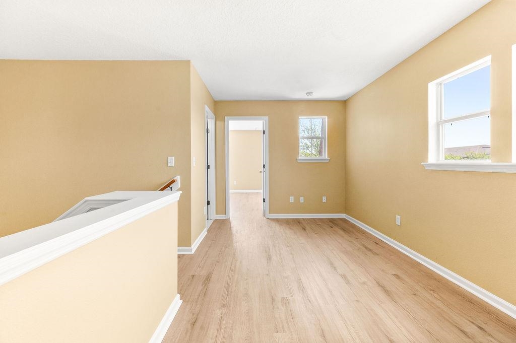 Image 19 of 56 For 211 Crete Ct - End Unit