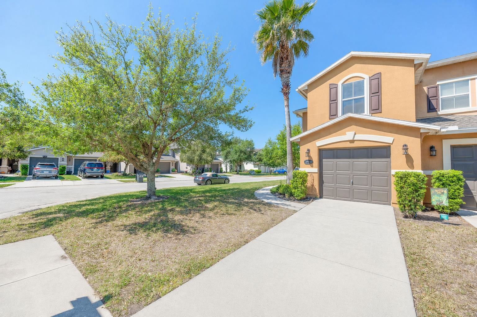 Image 2 of 56 For 211 Crete Ct - End Unit