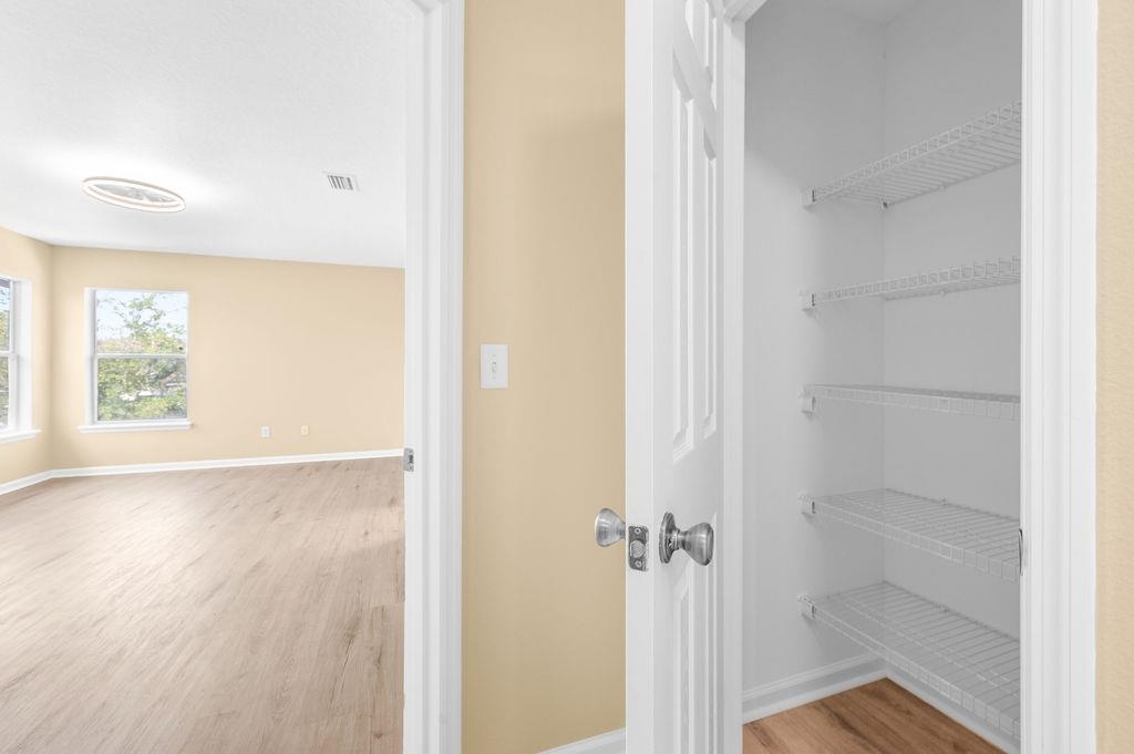 Image 34 of 56 For 211 Crete Ct - End Unit