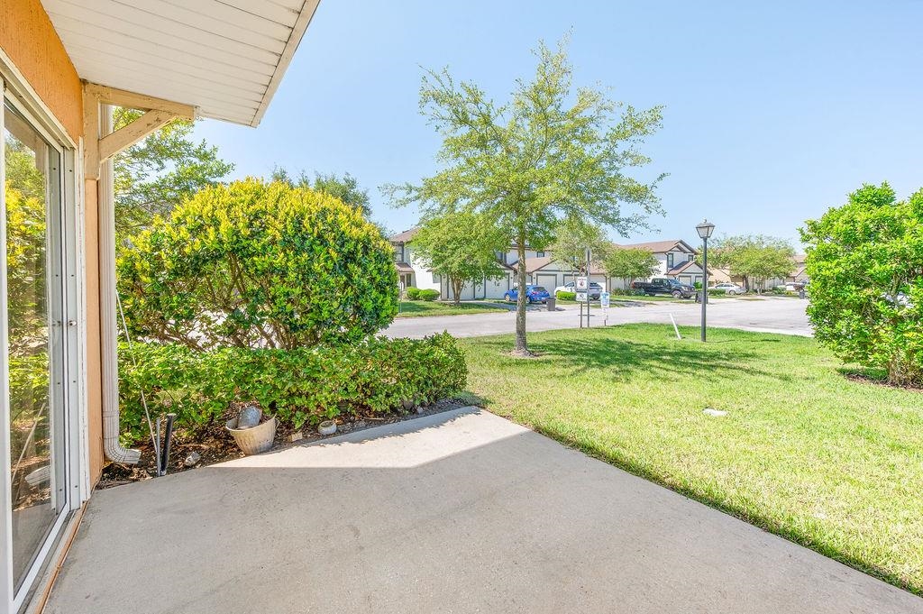 Image 37 of 56 For 211 Crete Ct - End Unit