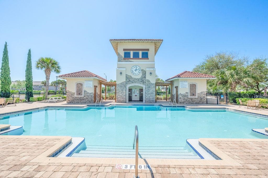 Image 41 of 56 For 211 Crete Ct - End Unit