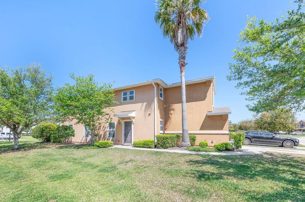 Image 42 of 56 For 211 Crete Ct - End Unit