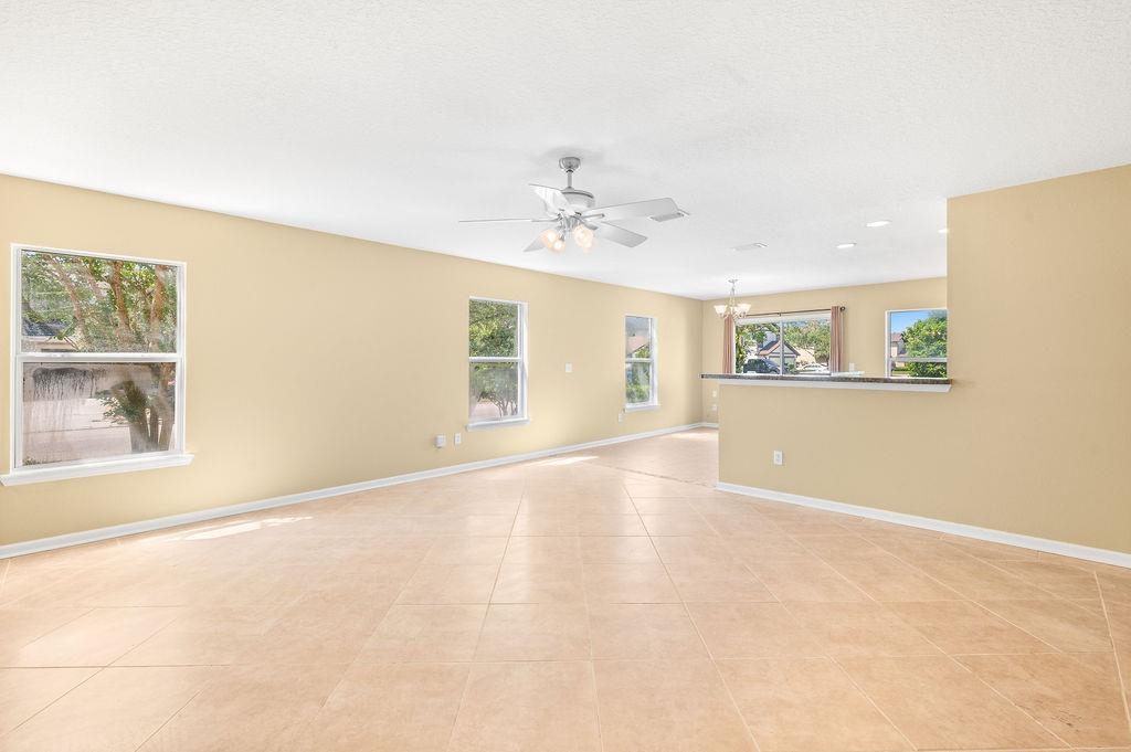 Image 5 of 56 For 211 Crete Ct - End Unit