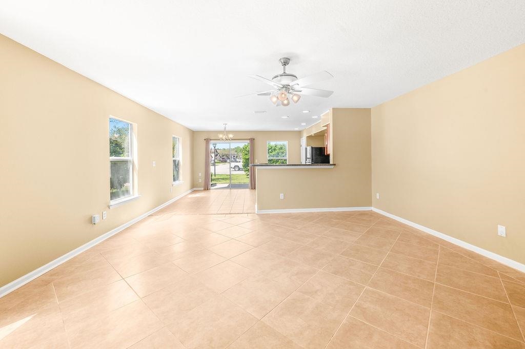 Image 6 of 56 For 211 Crete Ct - End Unit