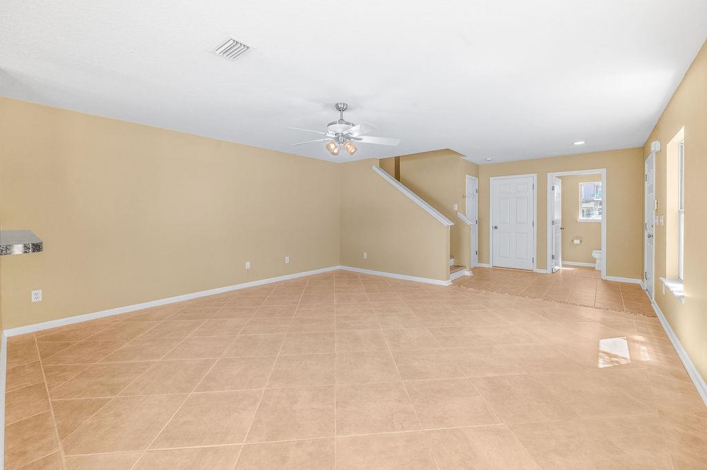 Image 7 of 56 For 211 Crete Ct - End Unit