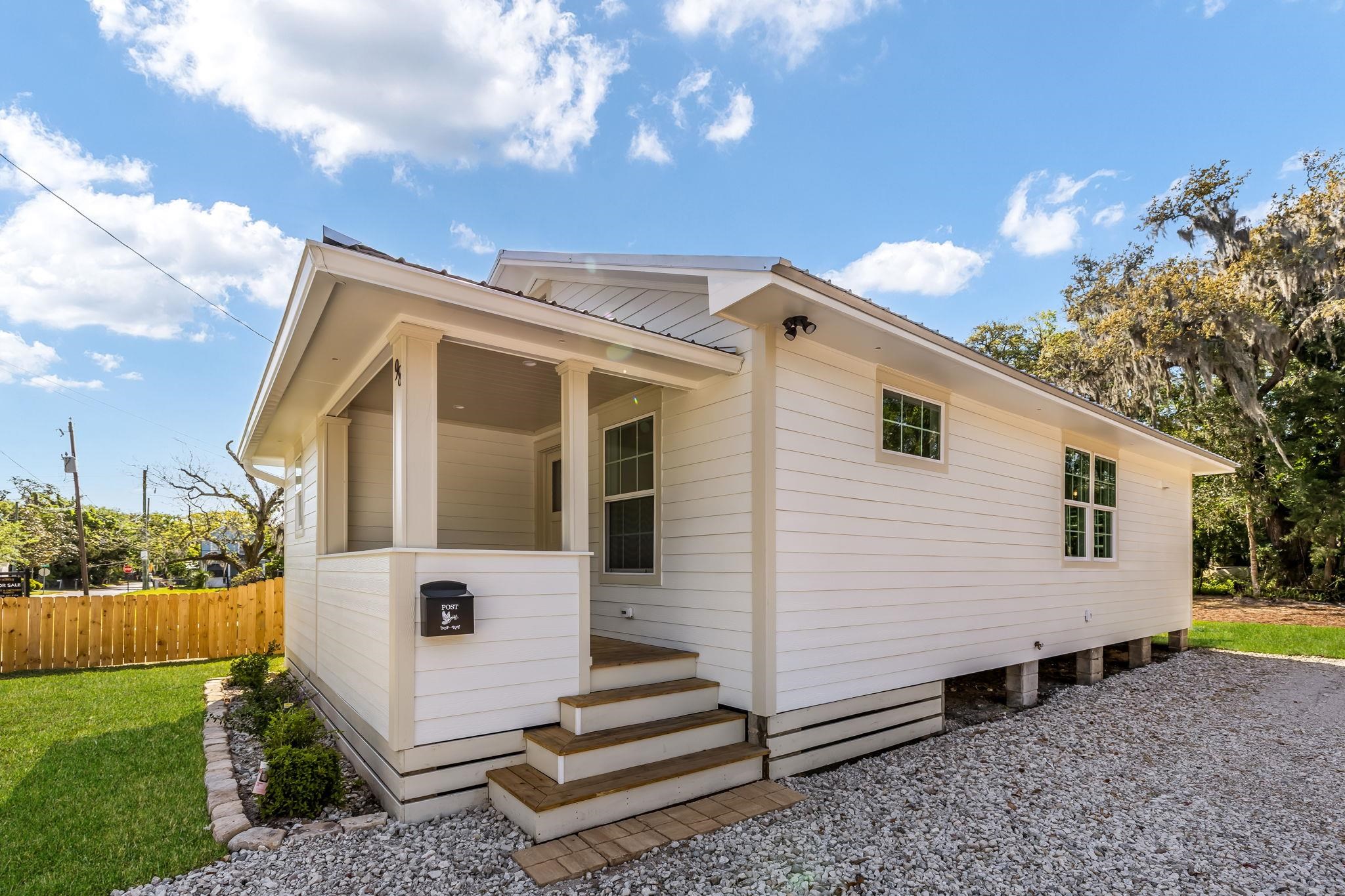 Image 2 of 39 For 98 Bruen St  