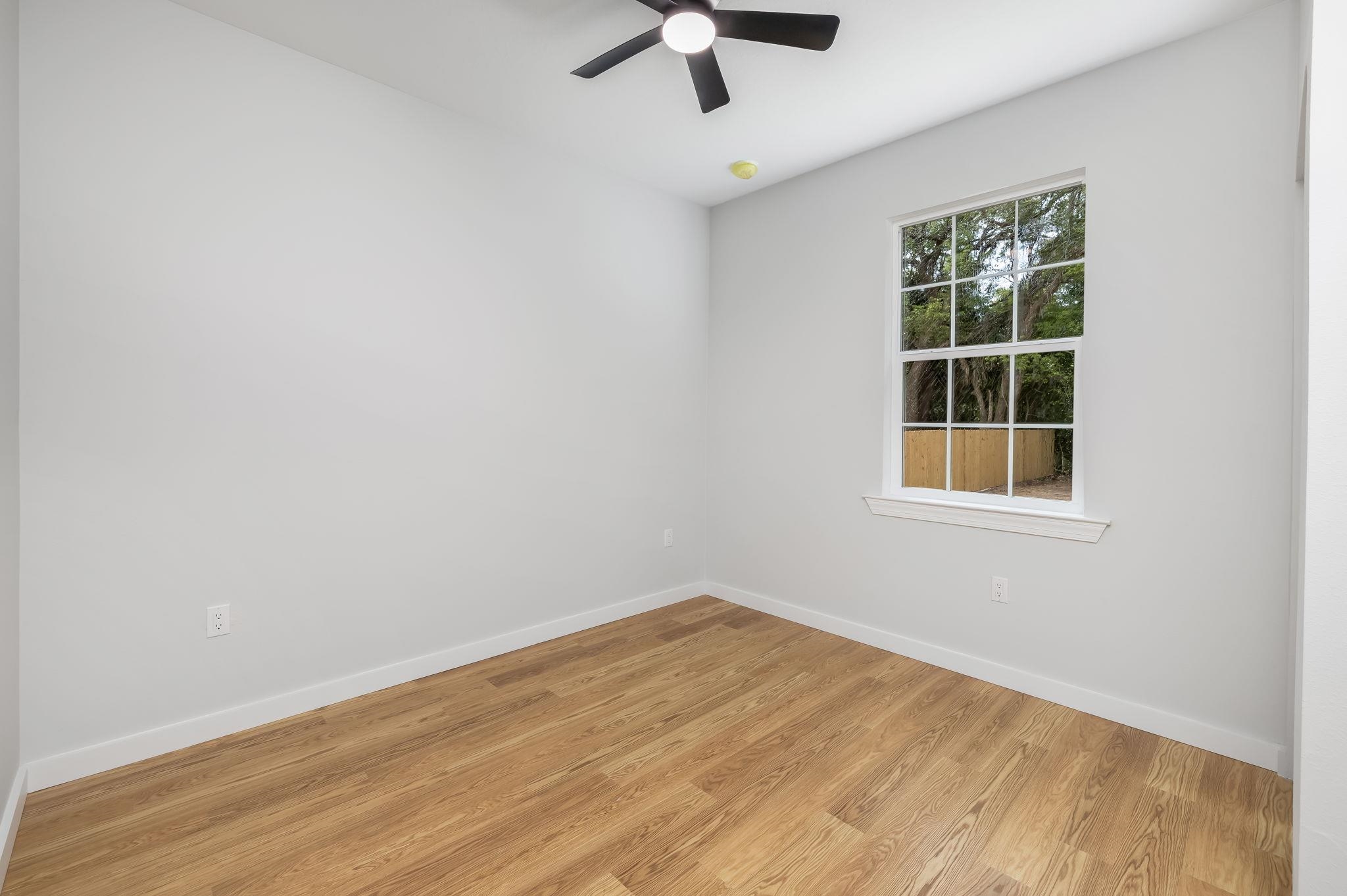 Image 23 of 39 For 98 Bruen St  