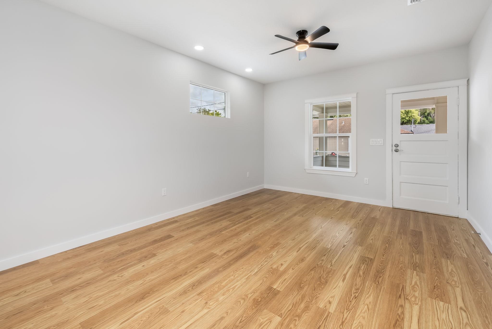 Image 28 of 39 For 98 Bruen St  