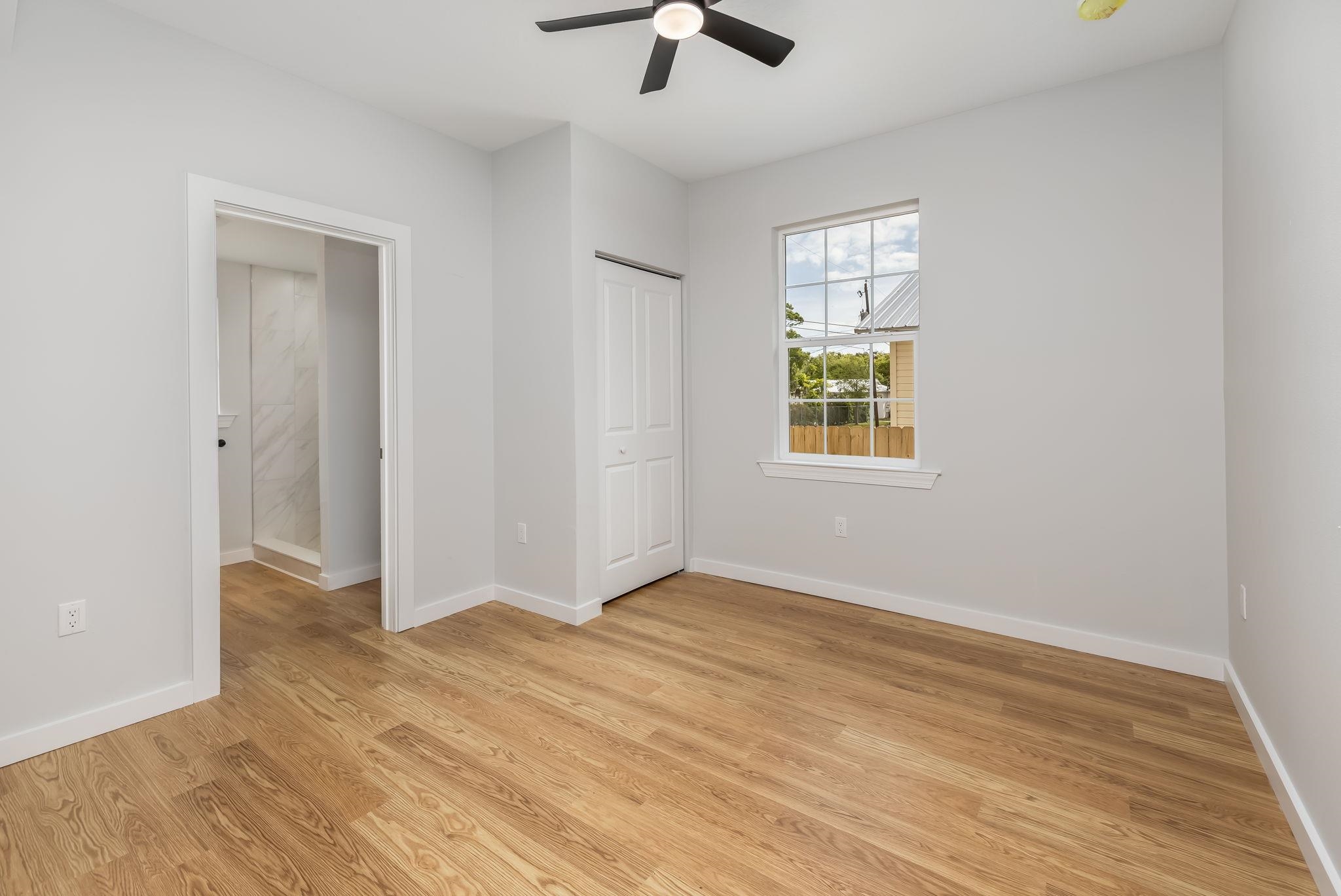 Image 31 of 39 For 98 Bruen St  