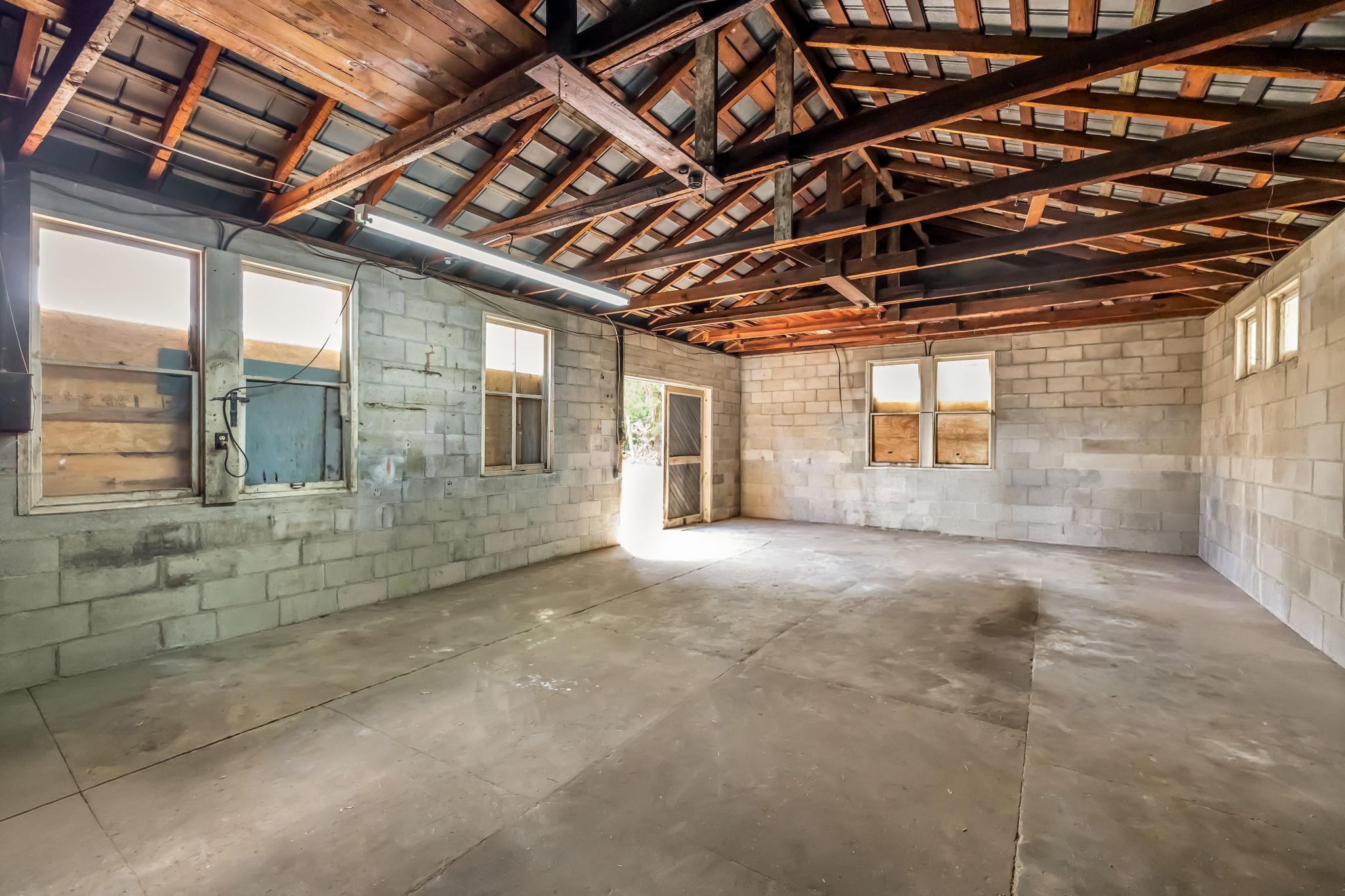 Image 33 of 39 For 98 Bruen St  