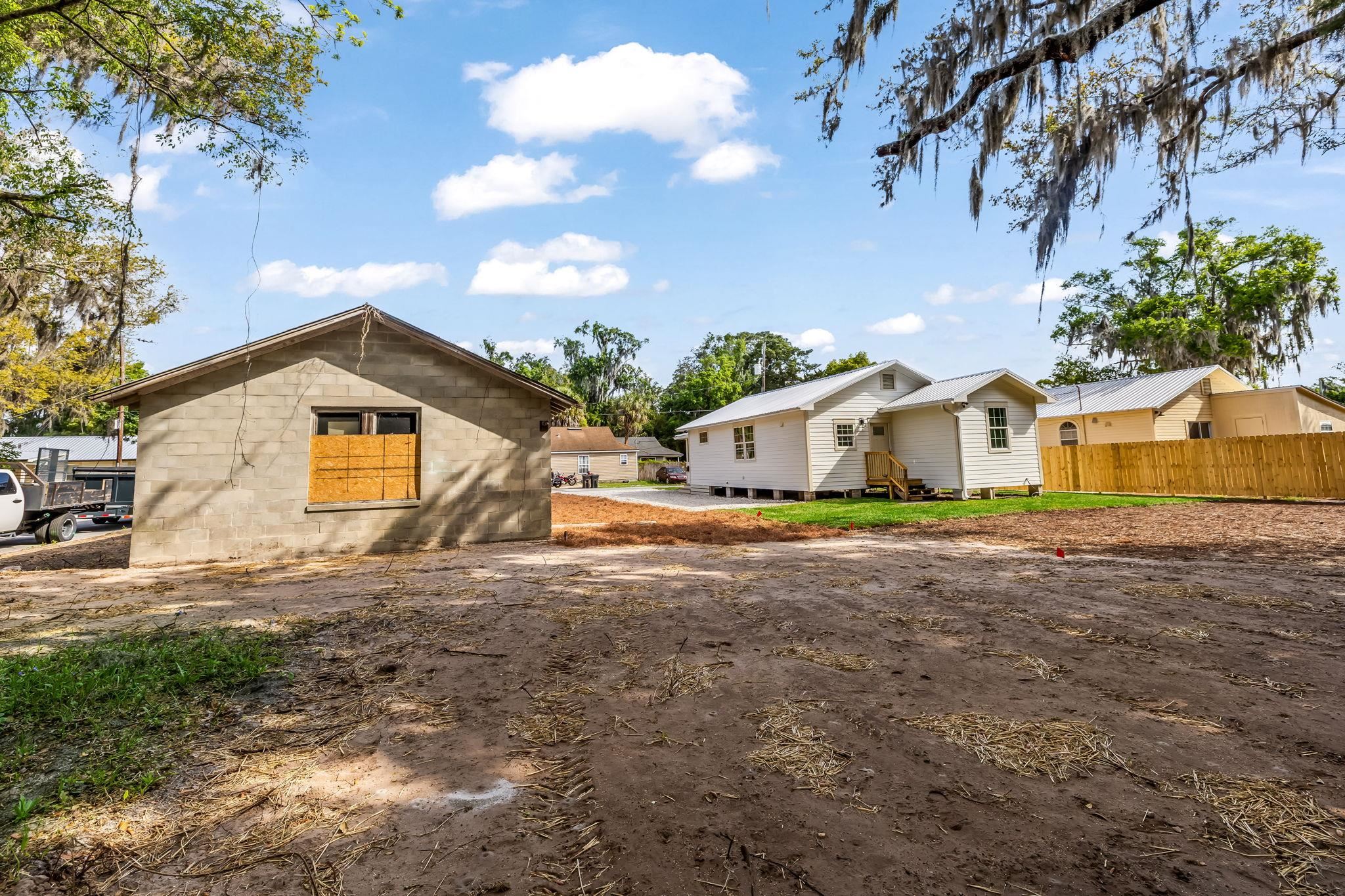 Image 36 of 39 For 98 Bruen St  