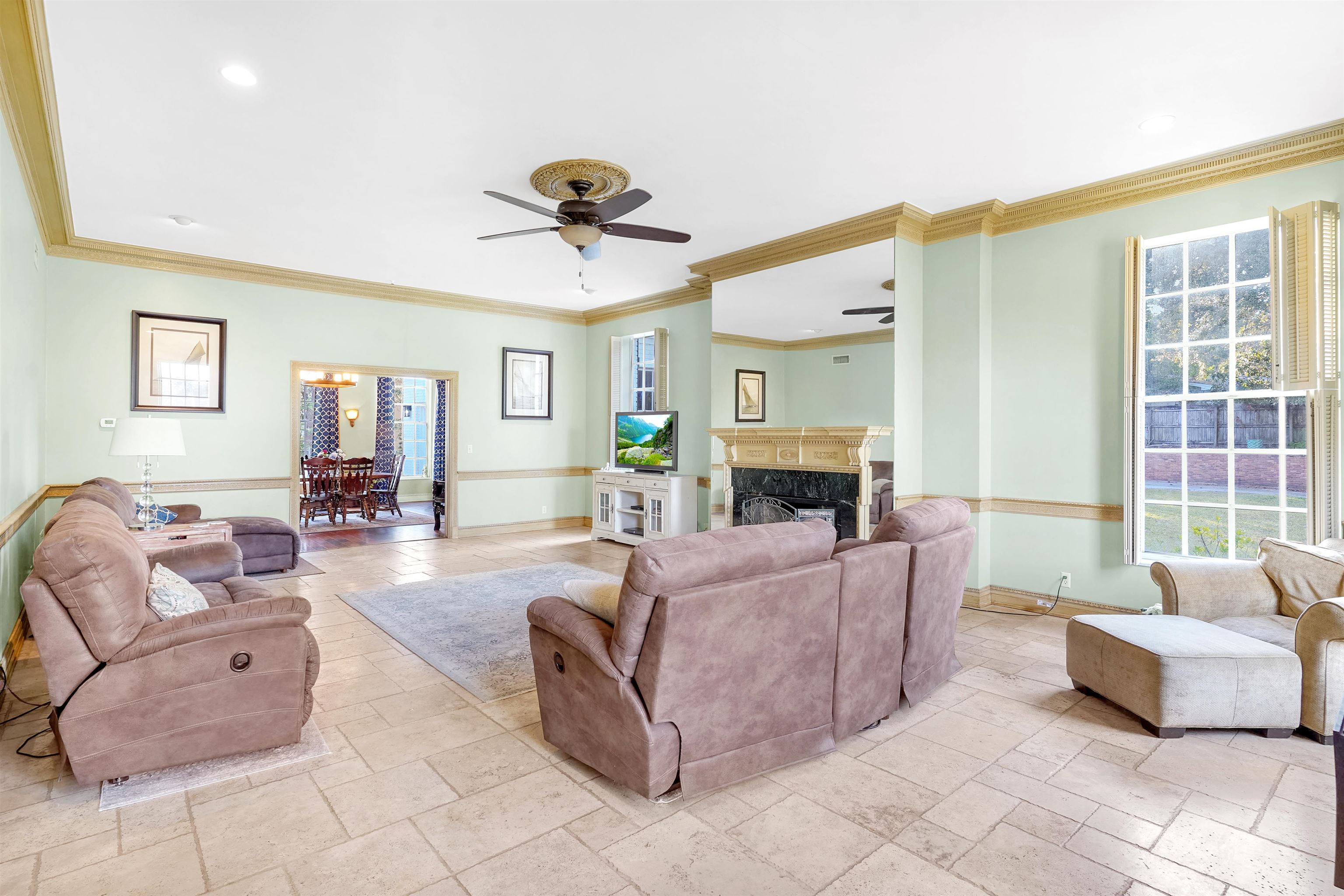 Image 10 of 50 For 40 Willow Drive