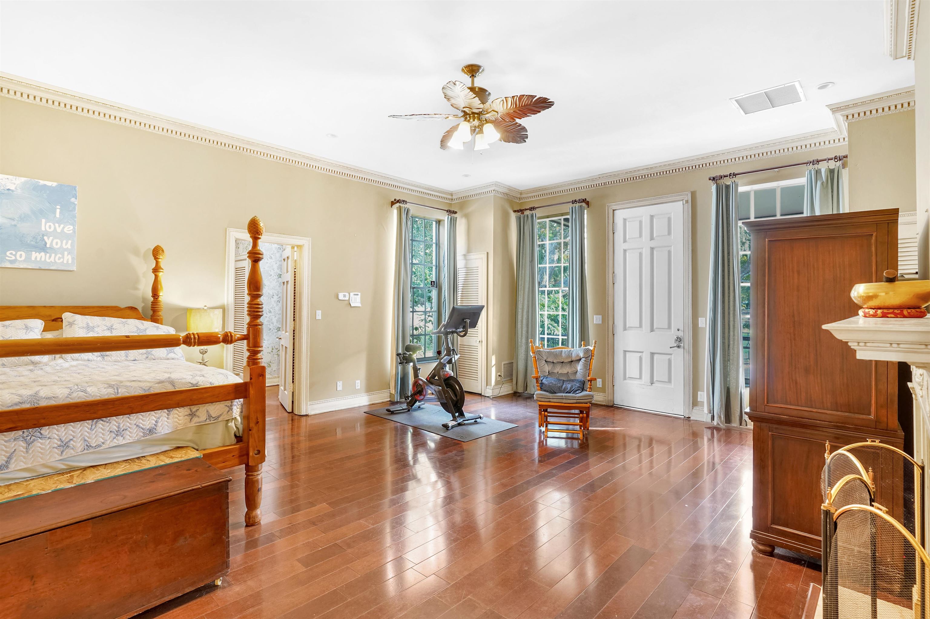 Image 19 of 50 For 40 Willow Drive