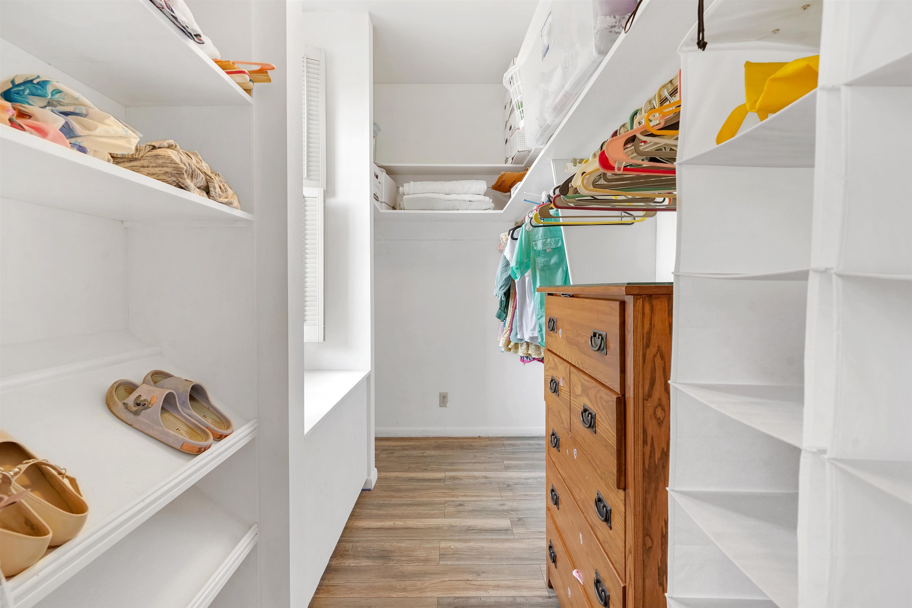 Image 33 of 50 For 40 Willow Drive