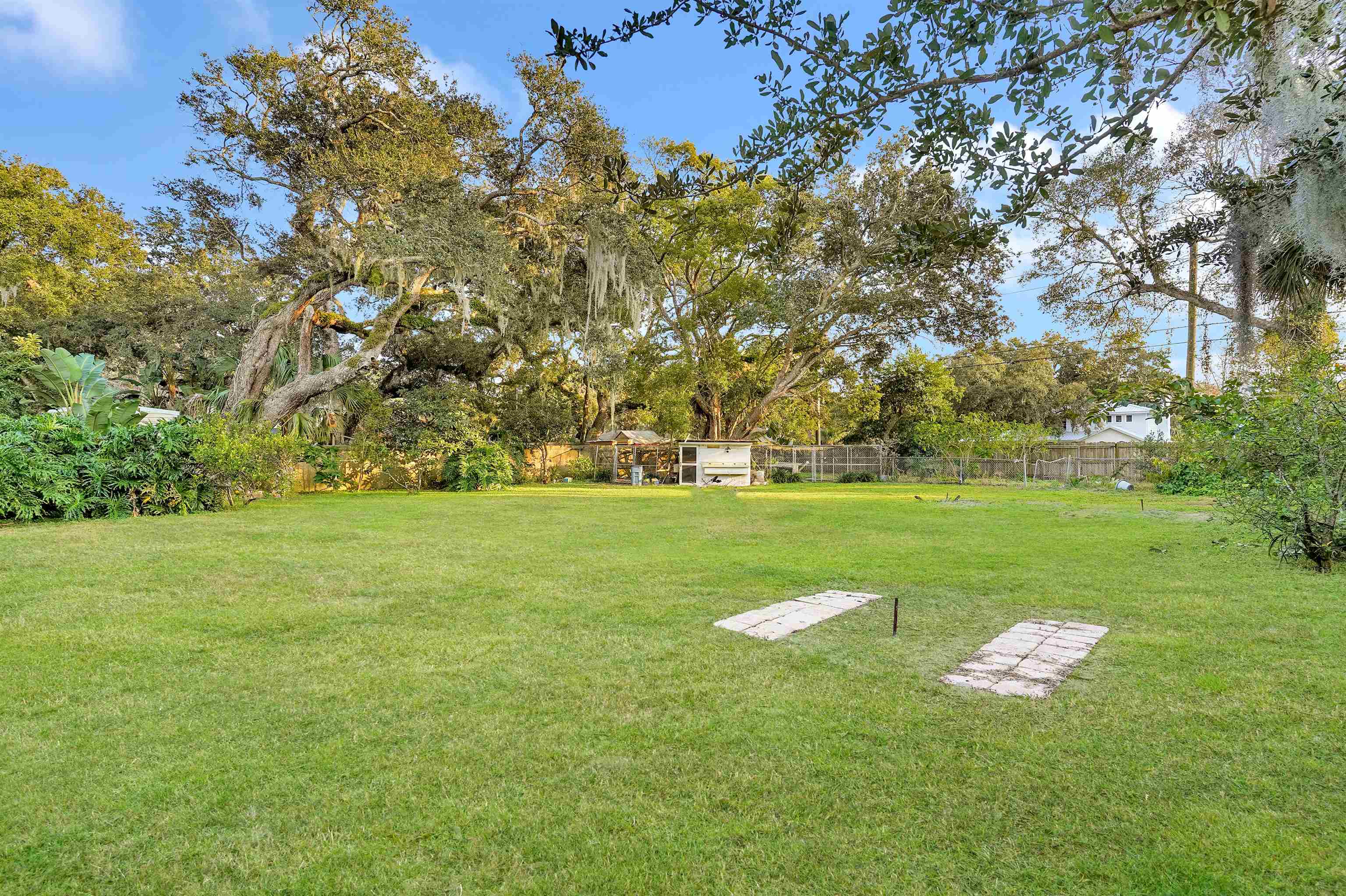 Image 43 of 50 For 40 Willow Drive