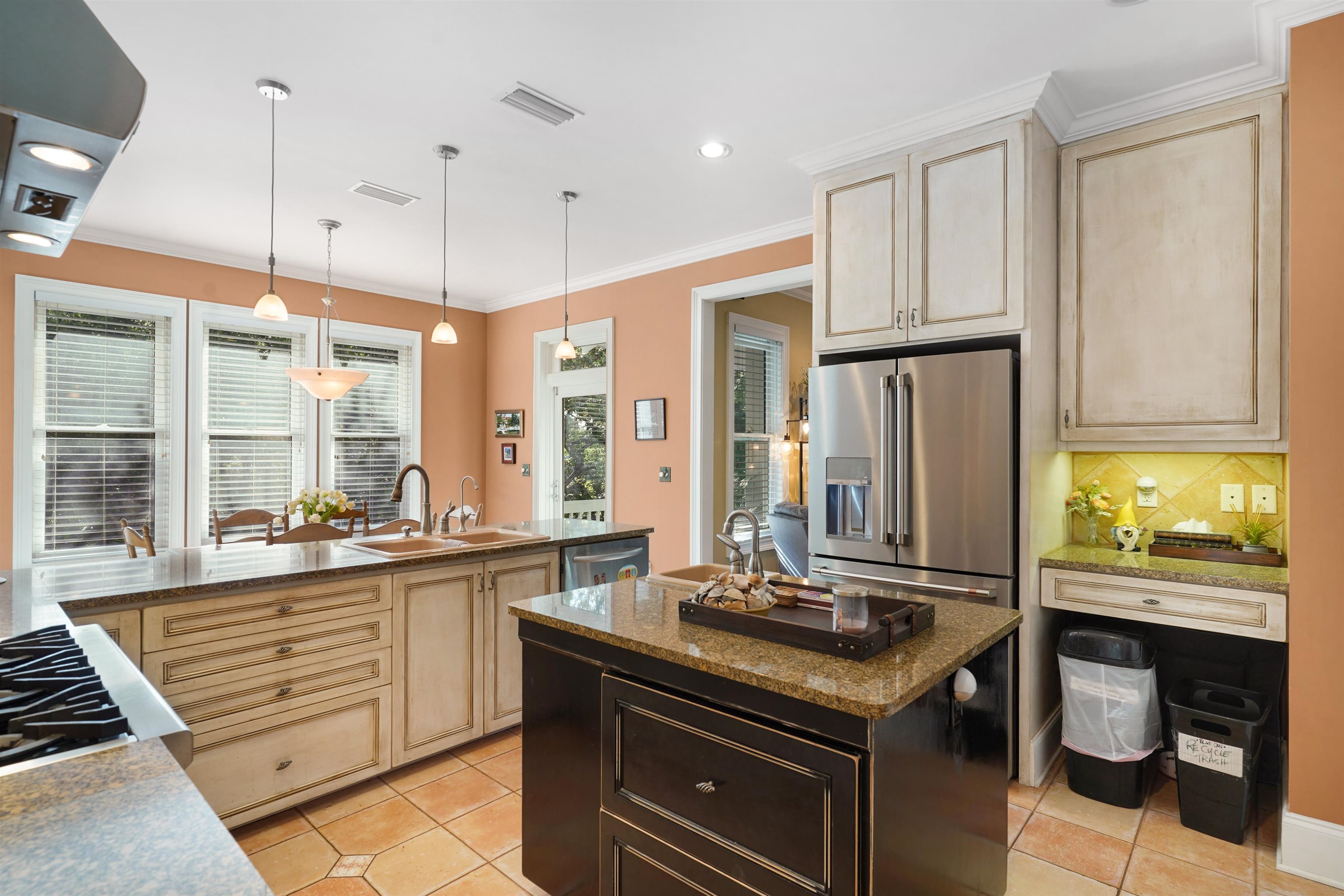 Image 14 of 62 For 216 Fifth St