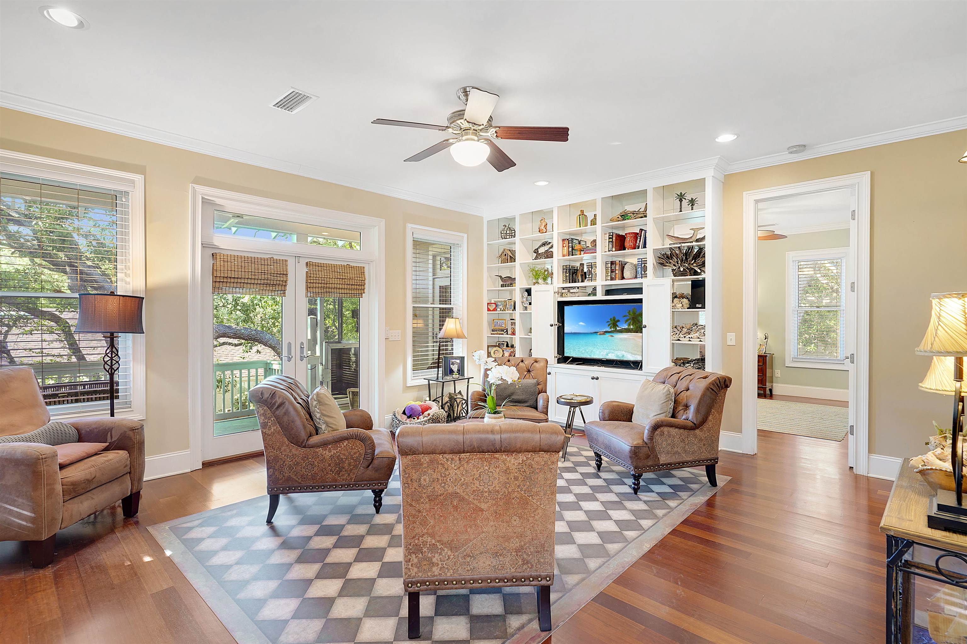 Image 21 of 62 For 216 Fifth St