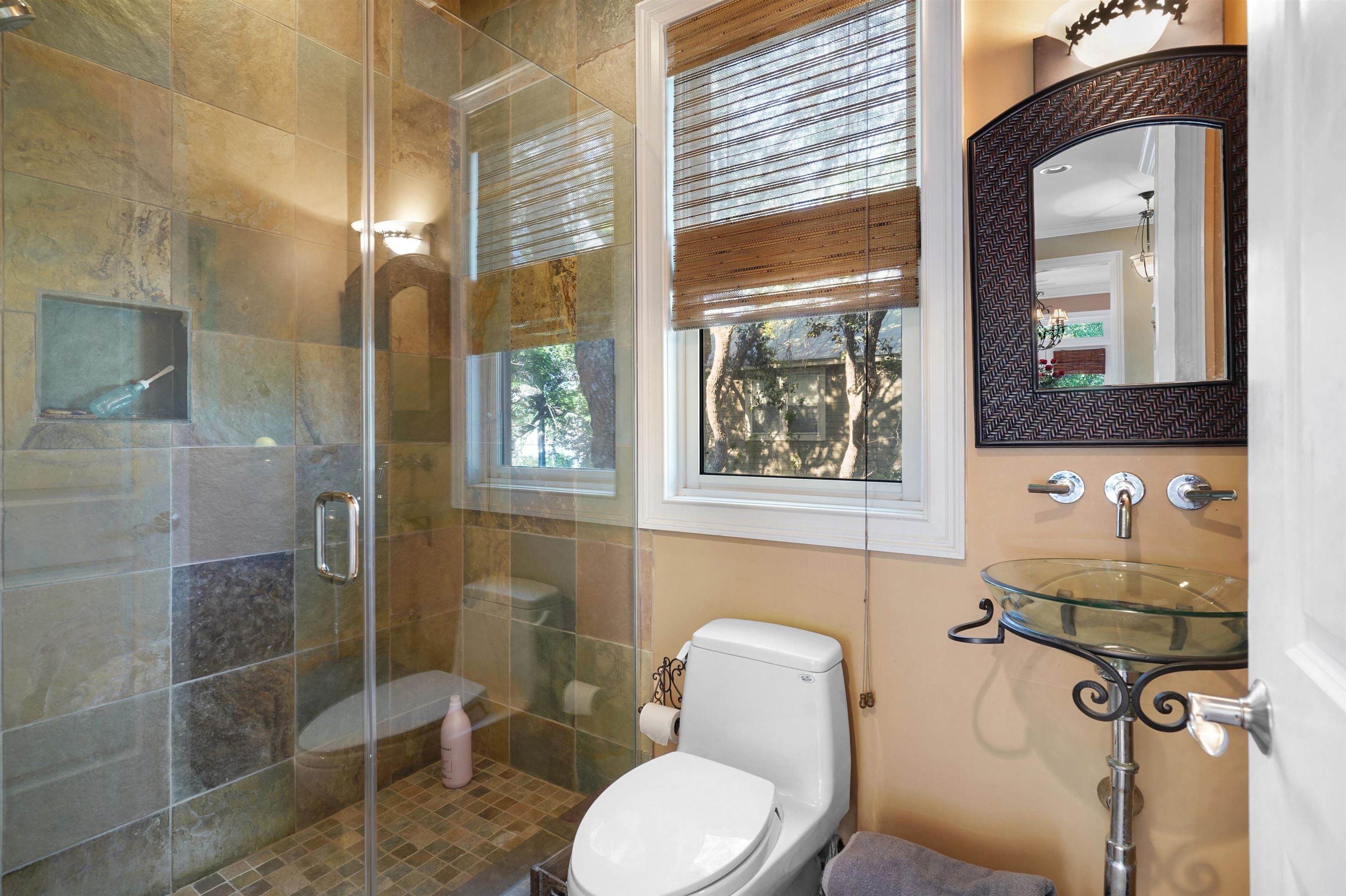 Image 28 of 62 For 216 Fifth St