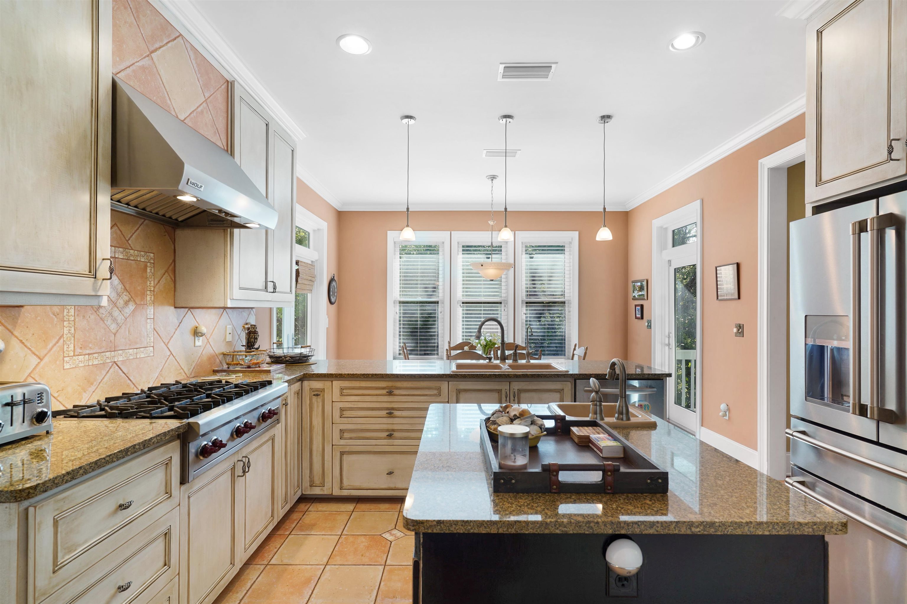 Image 4 of 62 For 216 Fifth St