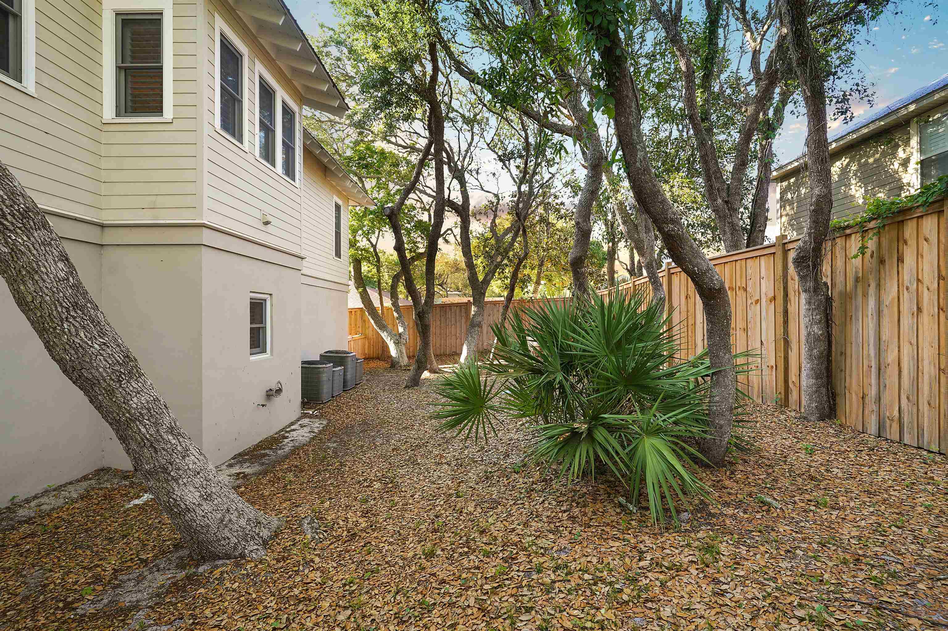 Image 56 of 62 For 216 Fifth St