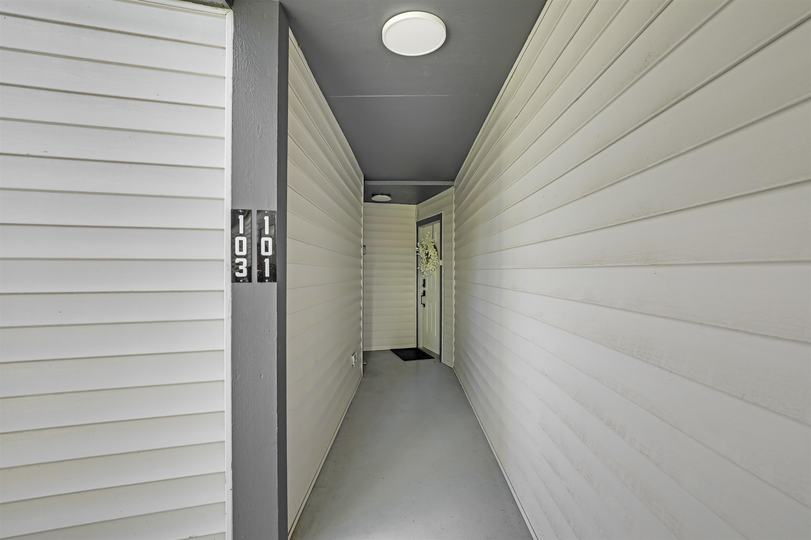 Image 11 of 59 For 110 Ocean Hollow Ln  101