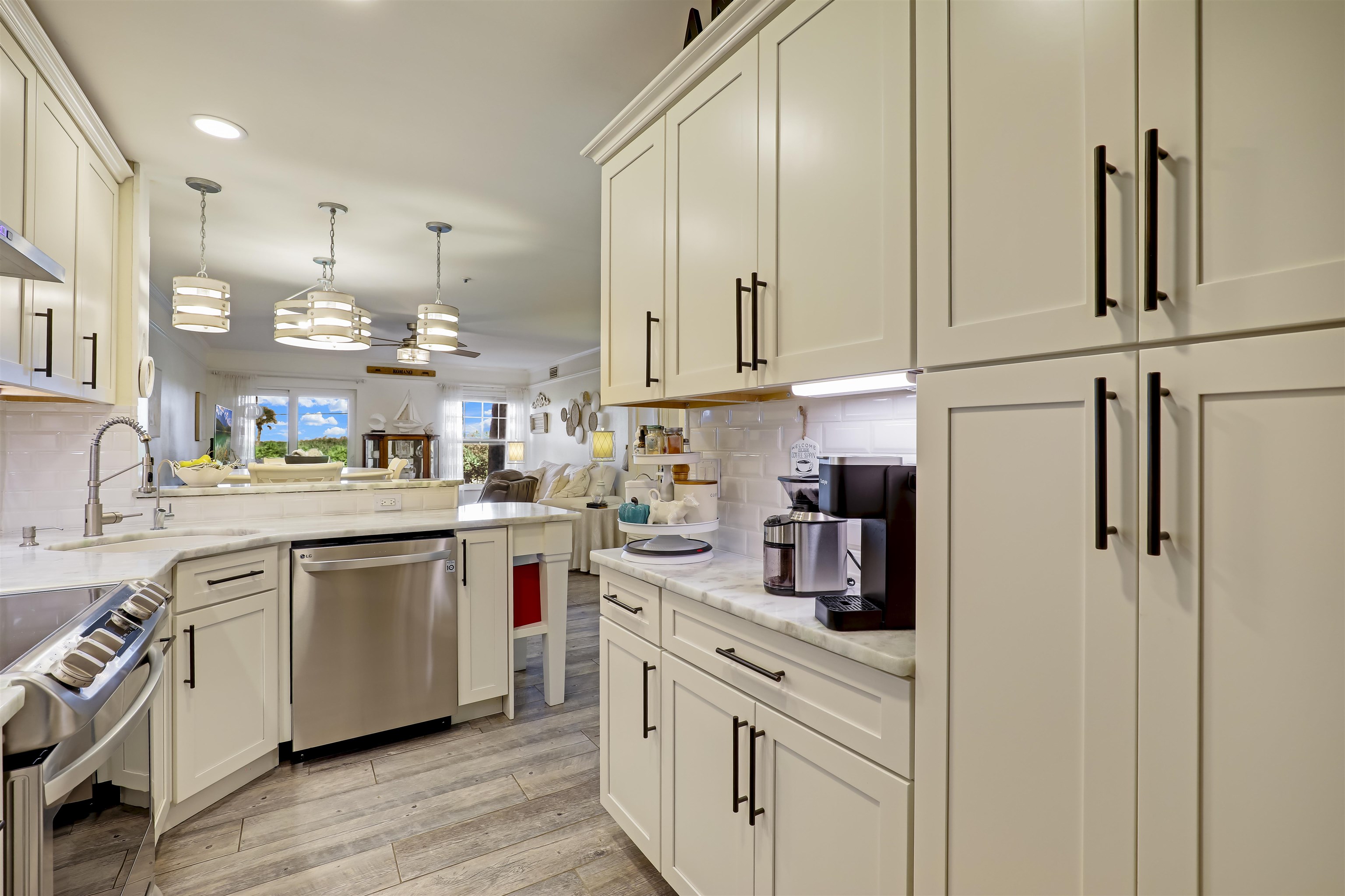 Image 18 of 59 For 110 Ocean Hollow Ln  101