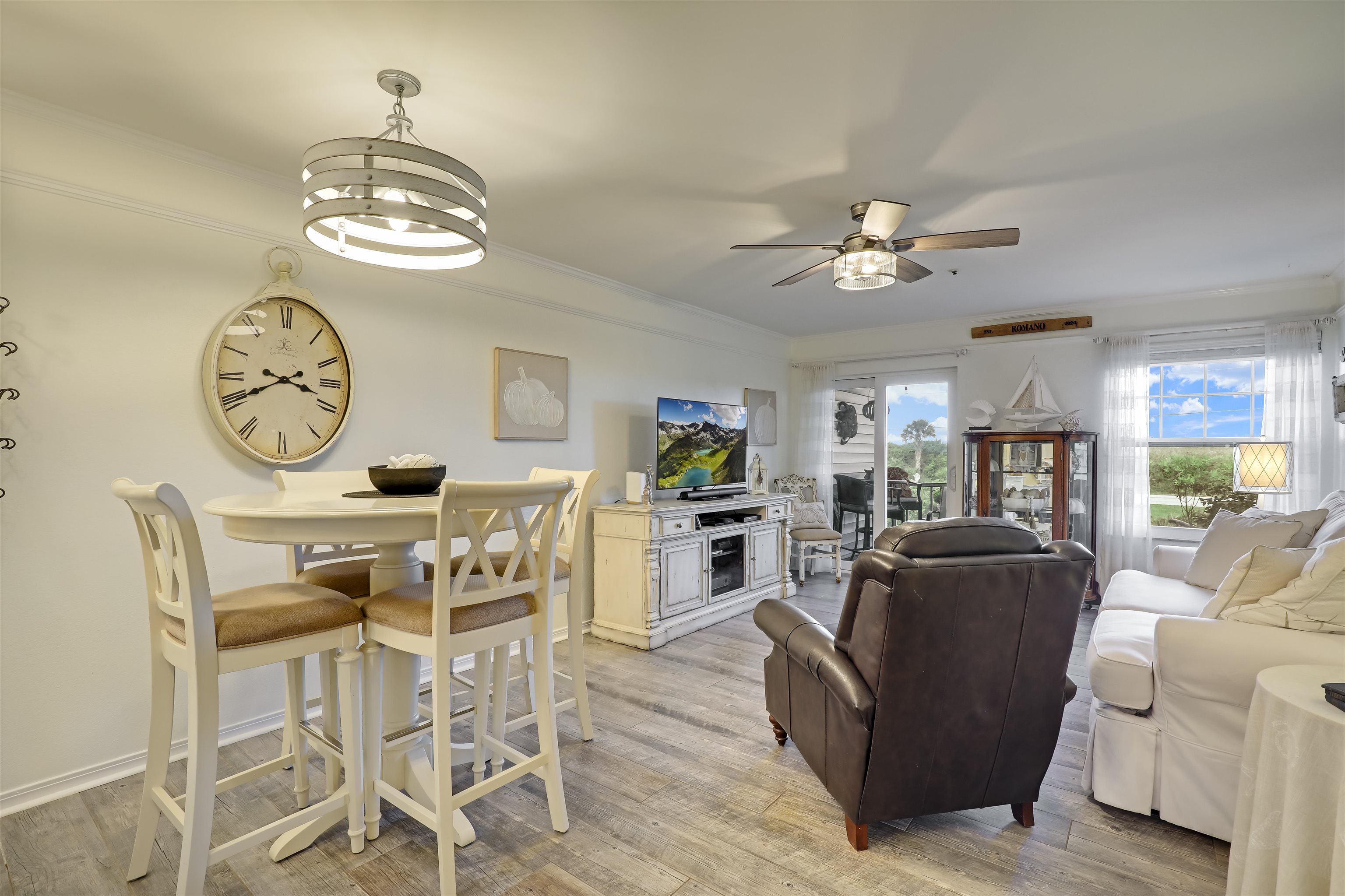 Image 20 of 59 For 110 Ocean Hollow Ln  101