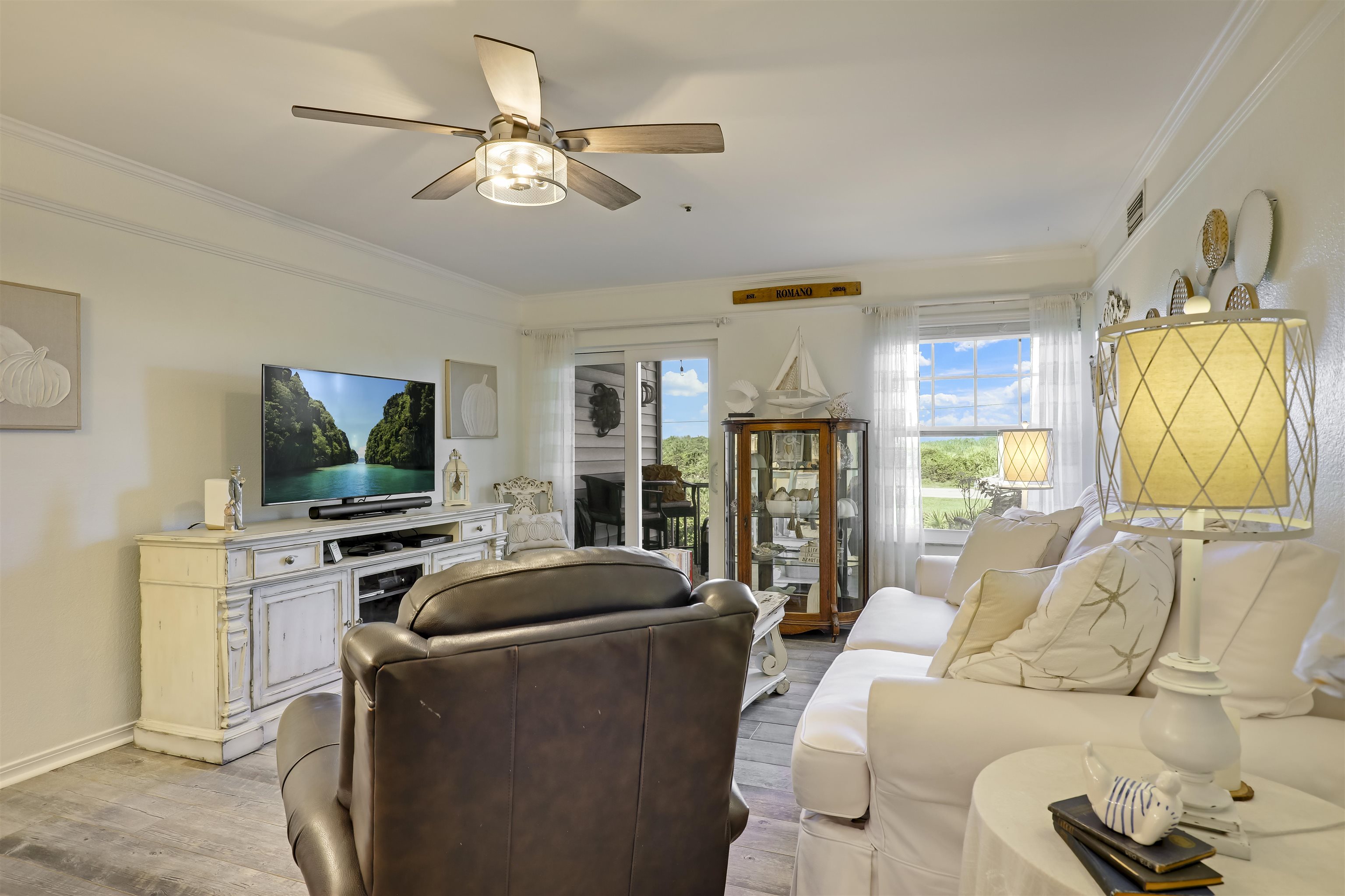 Image 22 of 59 For 110 Ocean Hollow Ln  101