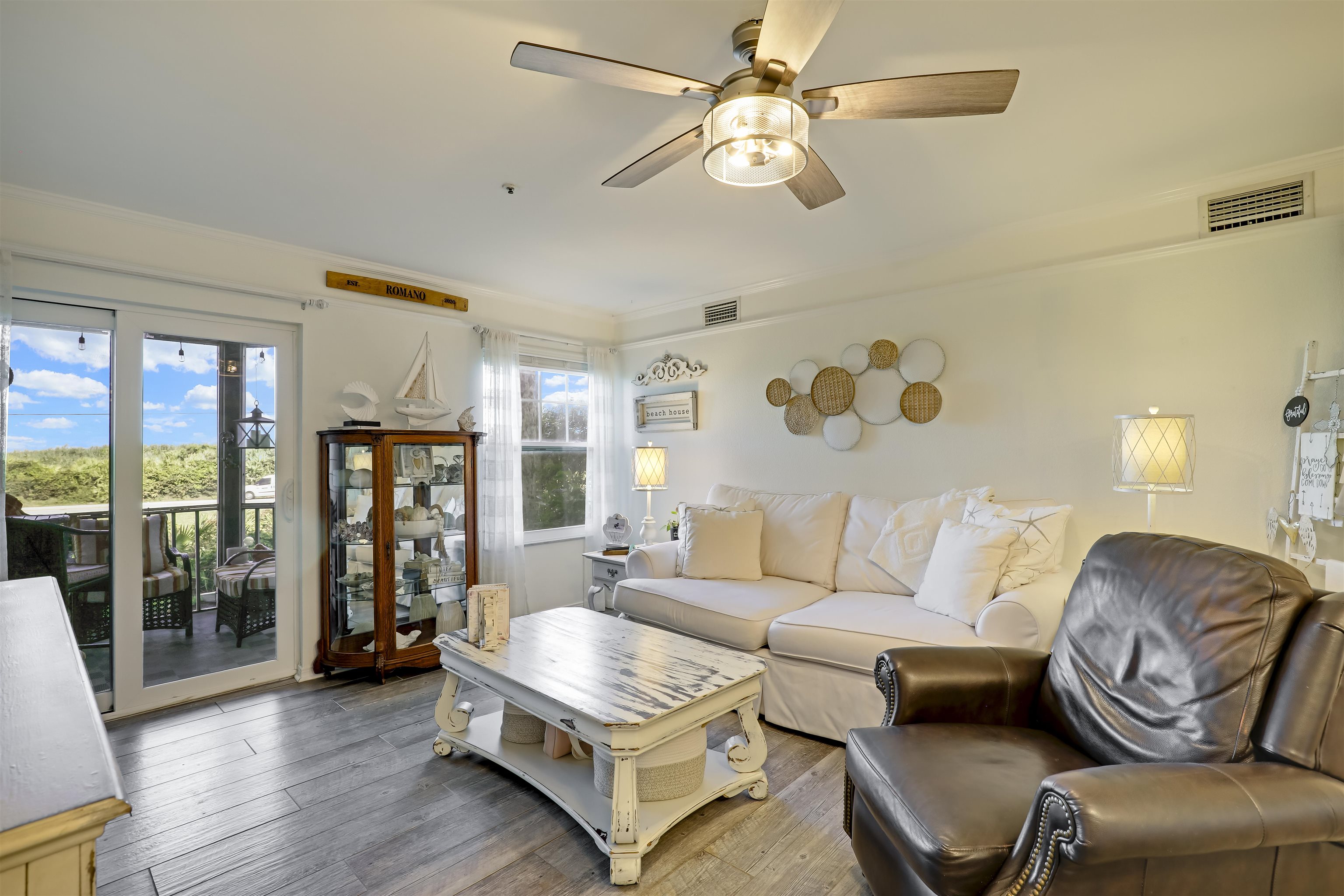 Image 24 of 59 For 110 Ocean Hollow Ln  101