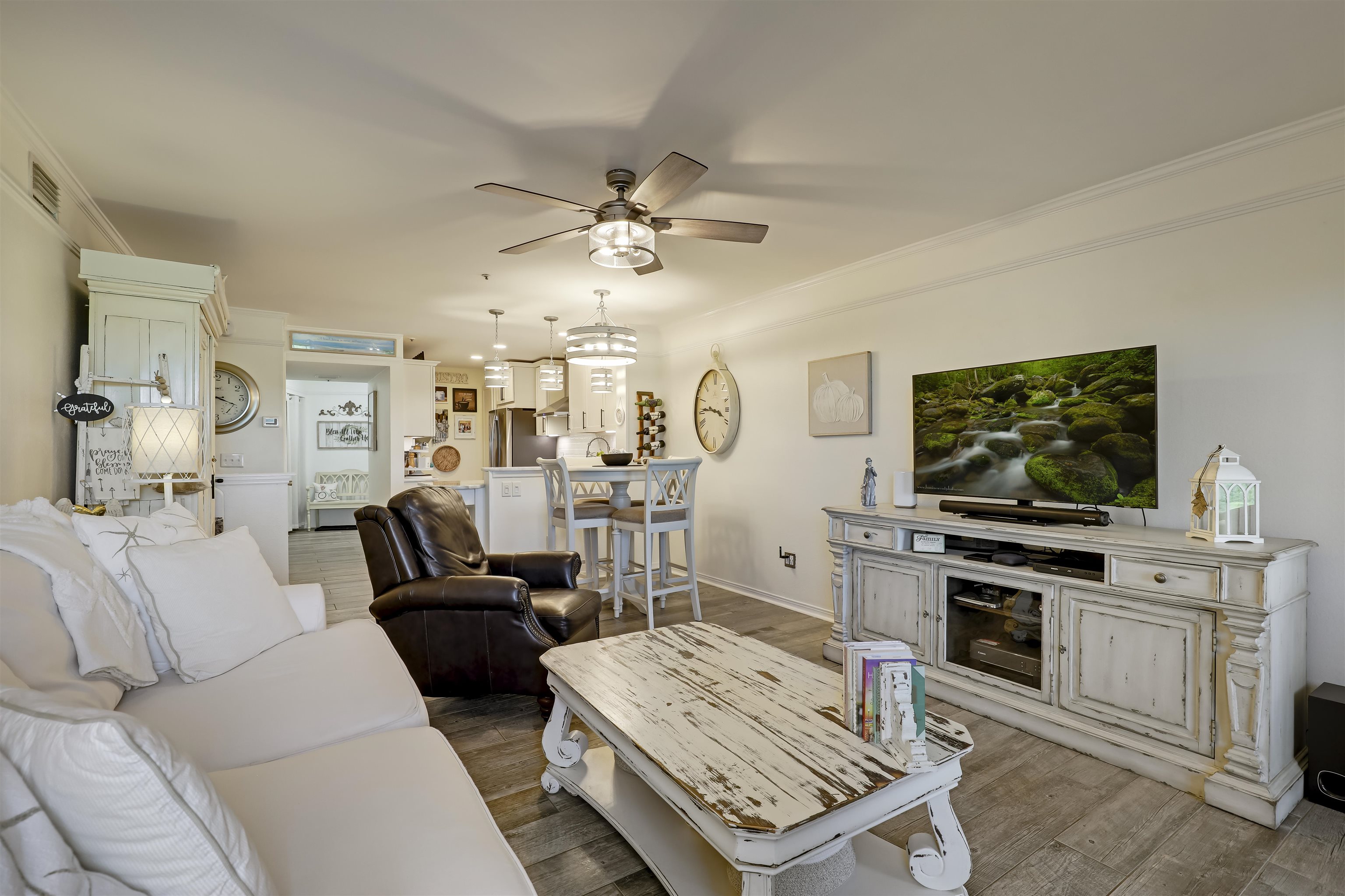 Image 25 of 59 For 110 Ocean Hollow Ln  101