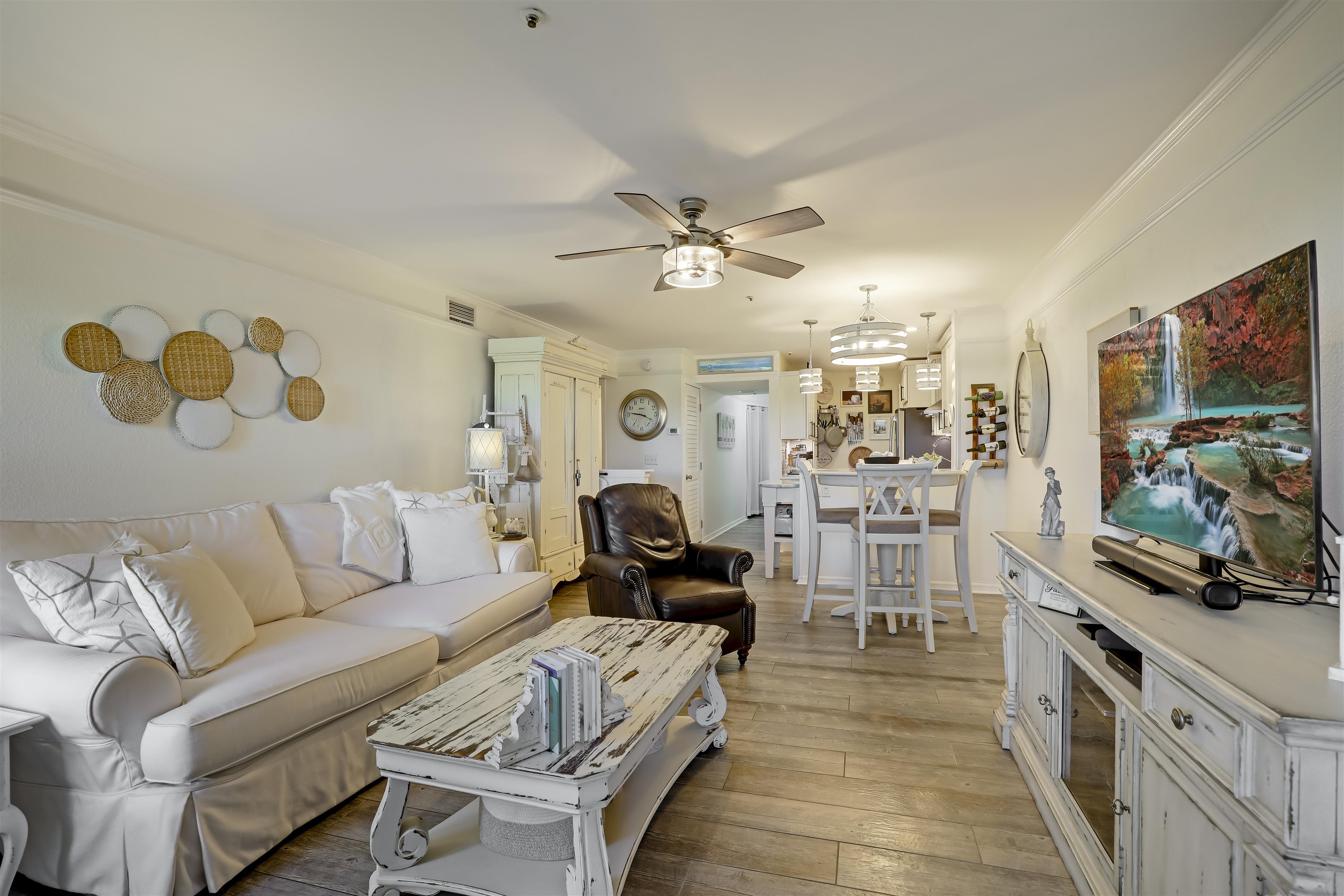 Image 6 of 59 For 110 Ocean Hollow Ln  101