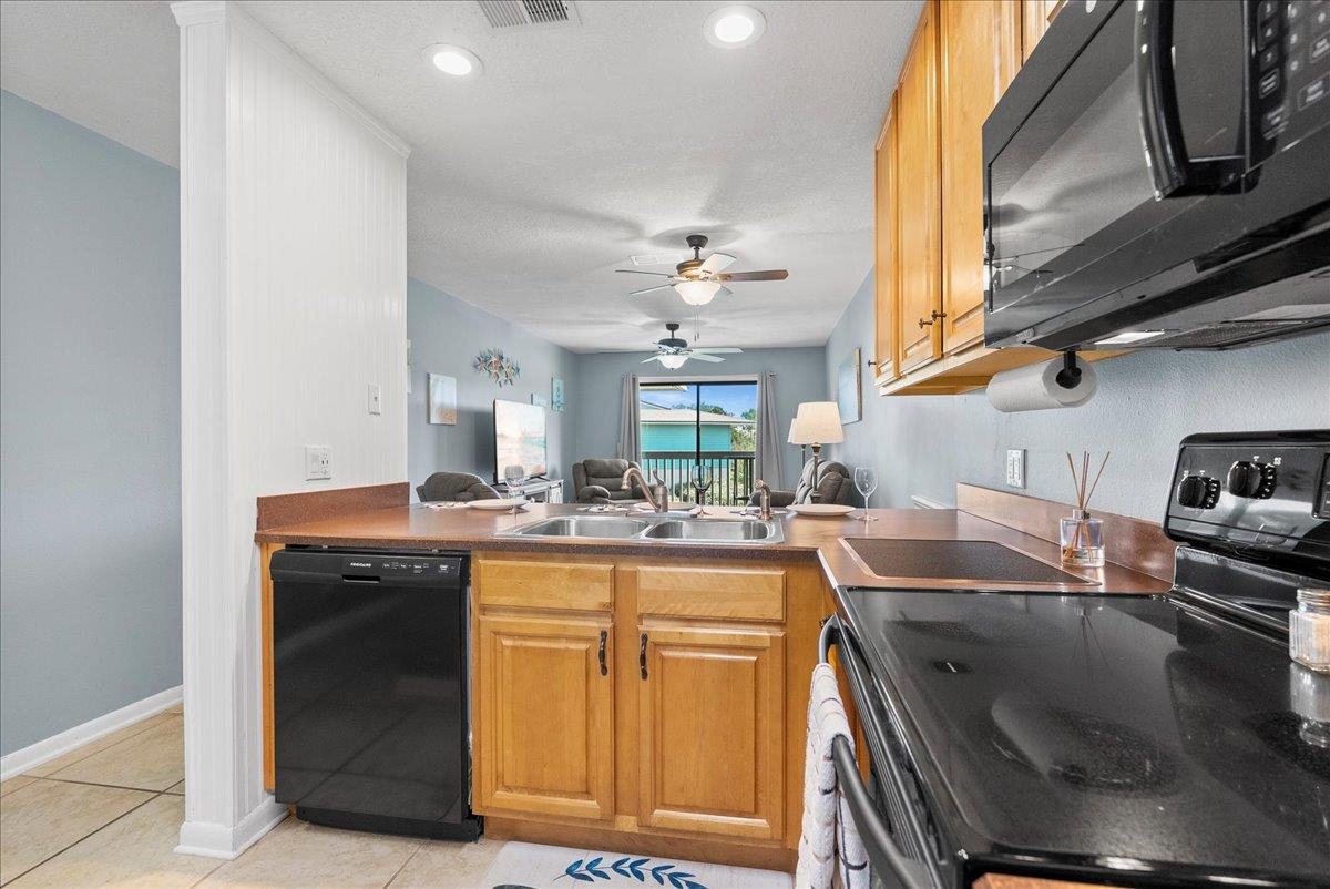 Image 14 of 51 For 650 Pope Rd W 205